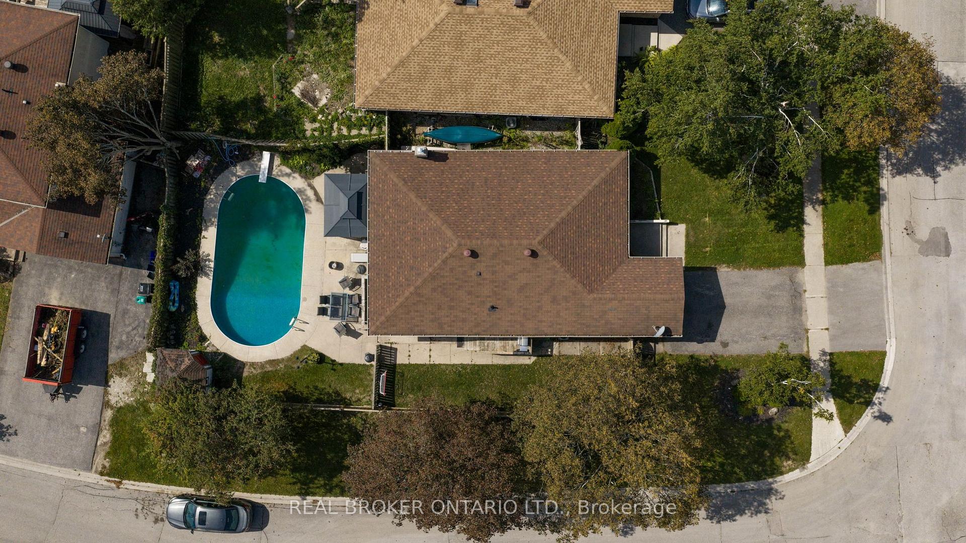 Photo 46 of 37 Hickling Trail, Barrie, Grove East — HOMEH