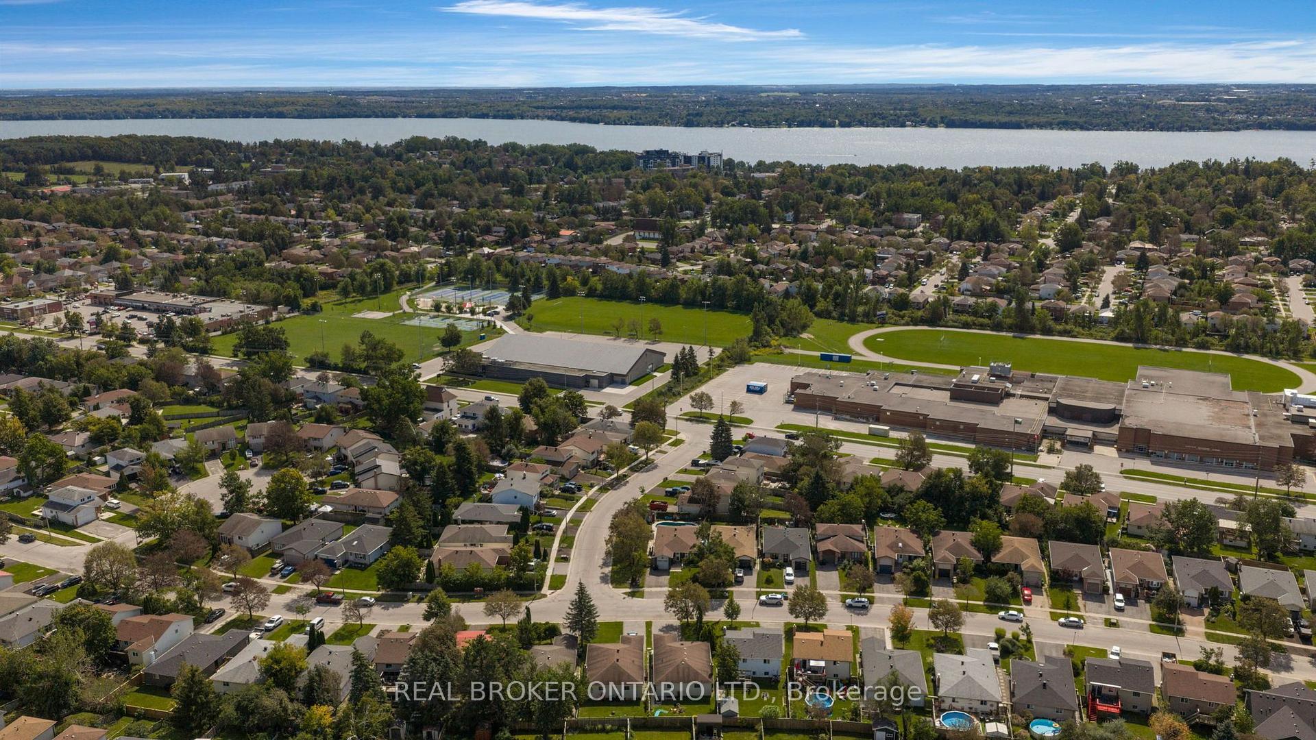 Photo 53 of 37 Hickling Trail, Barrie, Grove East — HOMEH
