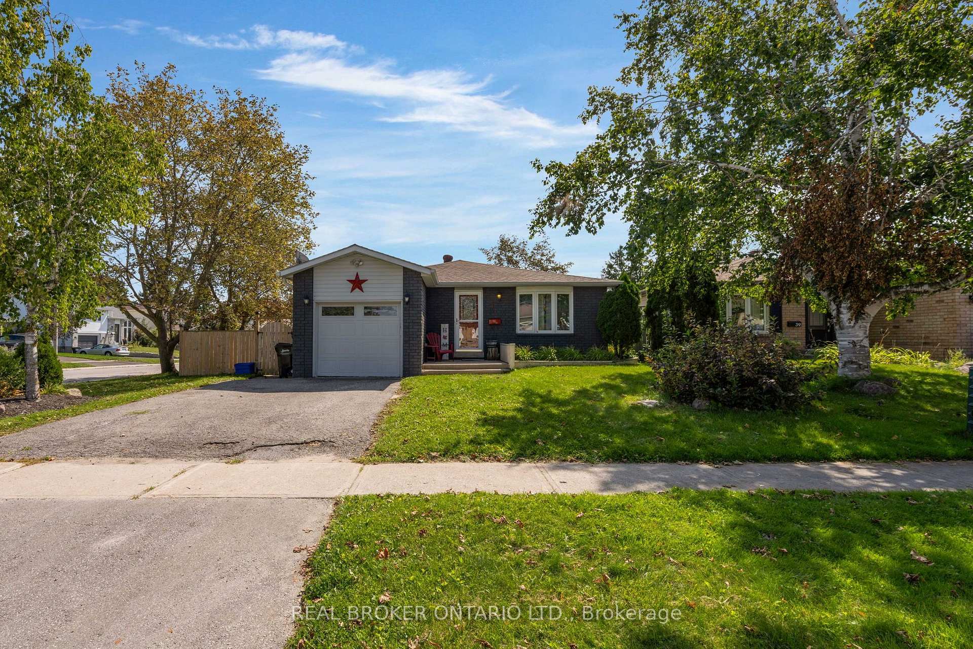 Photo 70 of 37 Hickling Trail, Barrie, Grove East — HOMEH