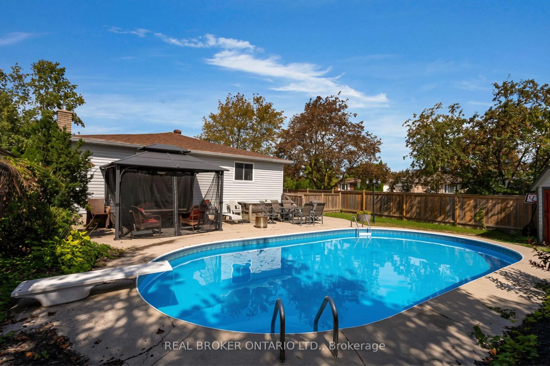 Photo 60 of 37 Hickling Trail, Barrie, Grove East — HOMEH