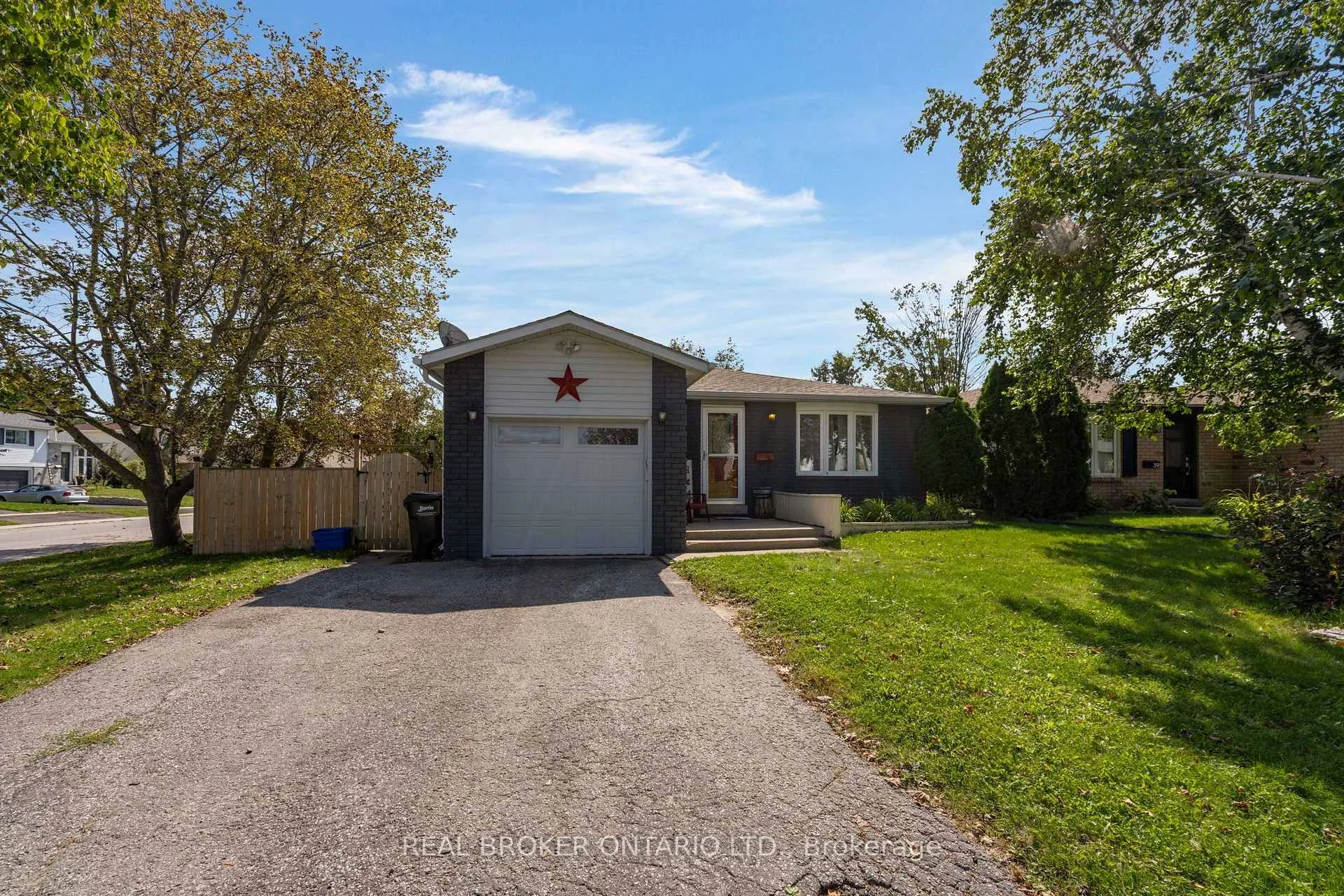 Photo 66 of 37 Hickling Trail, Barrie, Grove East — HOMEH