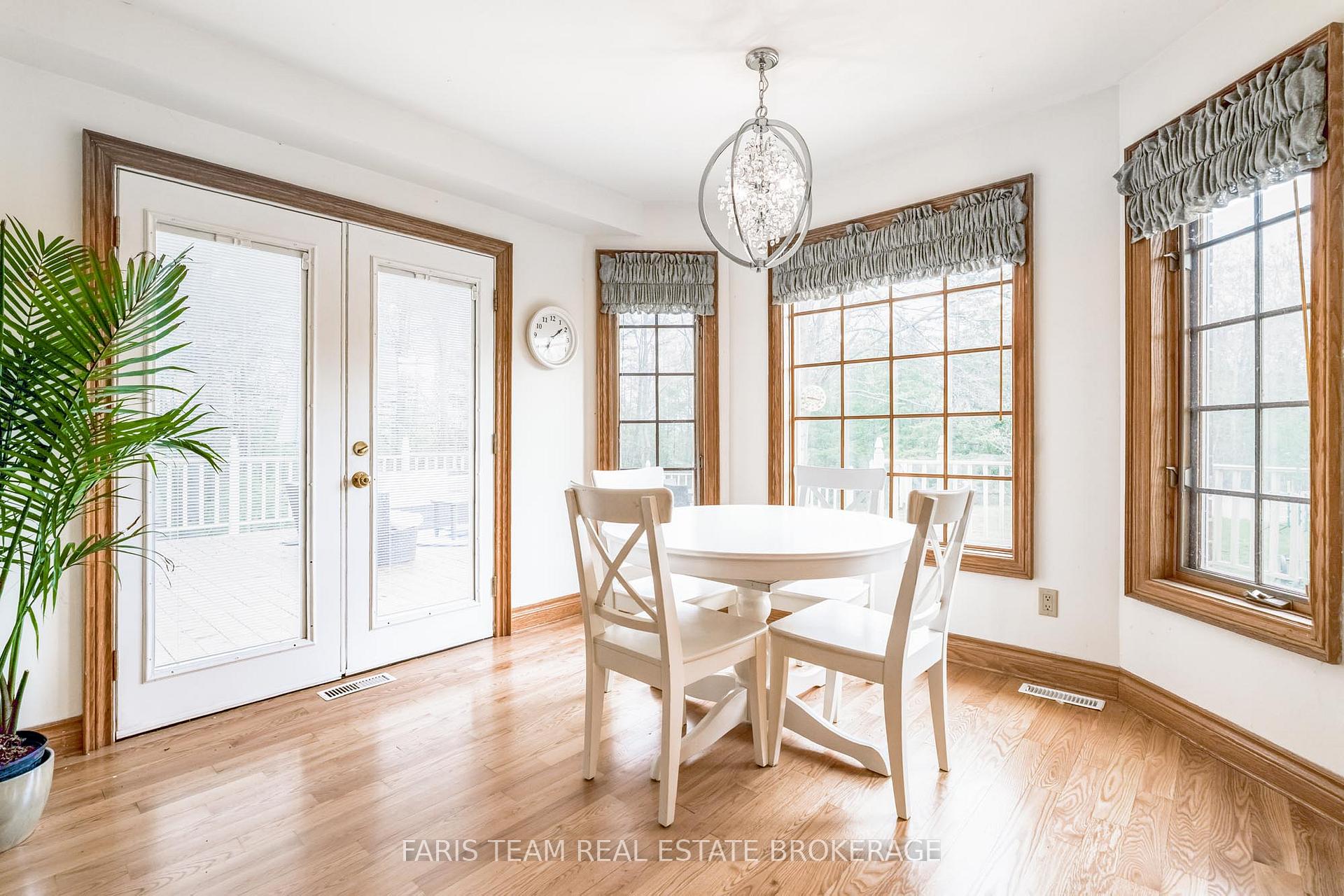 Photo 11 of 4 Mills Circle, Springwater, Rural Springwater — HOMEH