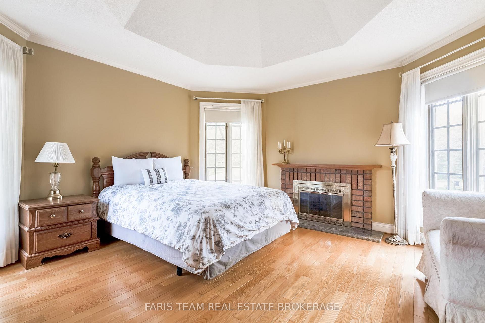 Photo 23 of 4 Mills Circle, Springwater, Rural Springwater — HOMEH