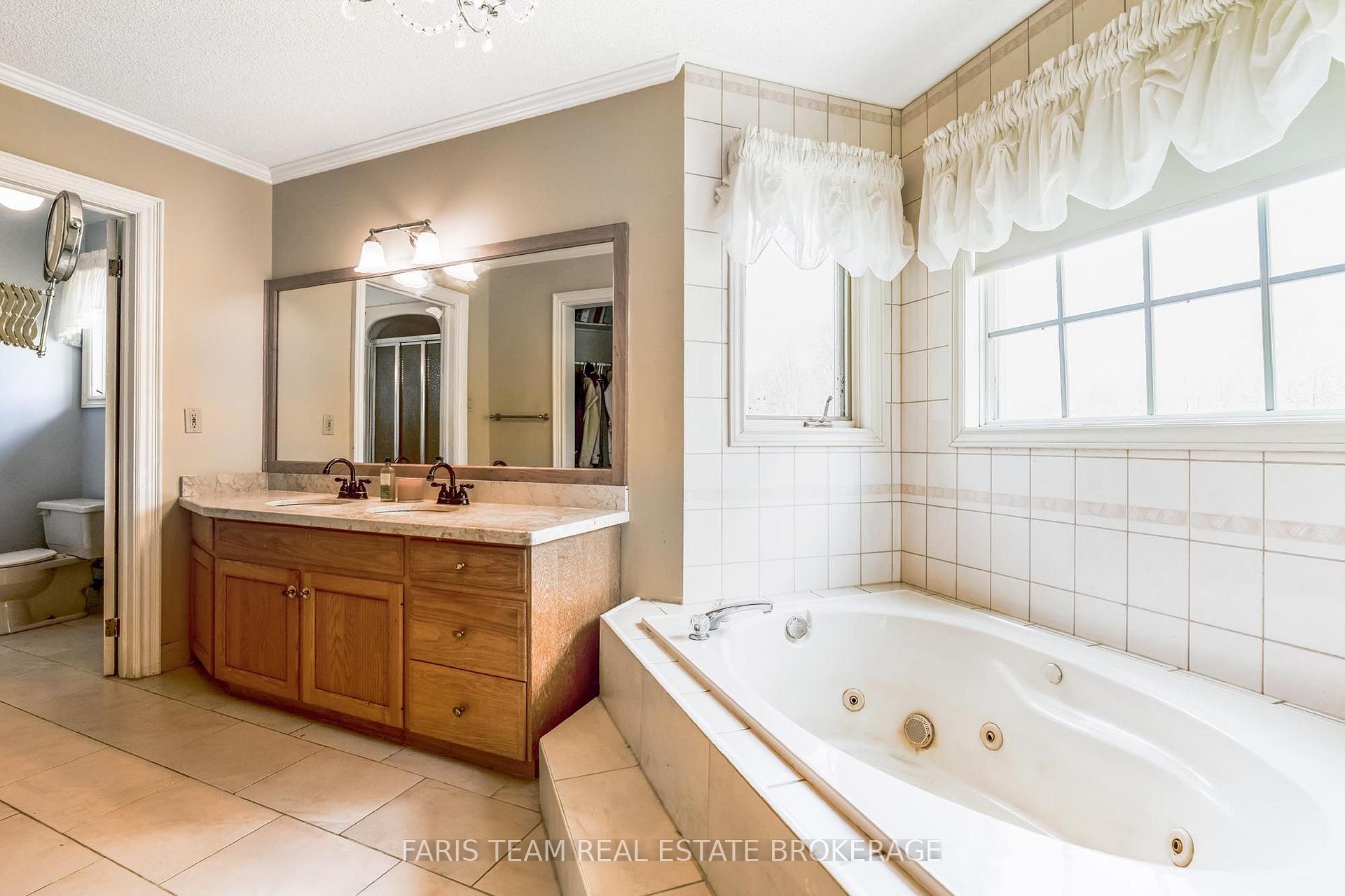 Photo 25 of 4 Mills Circle, Springwater, Rural Springwater — HOMEH