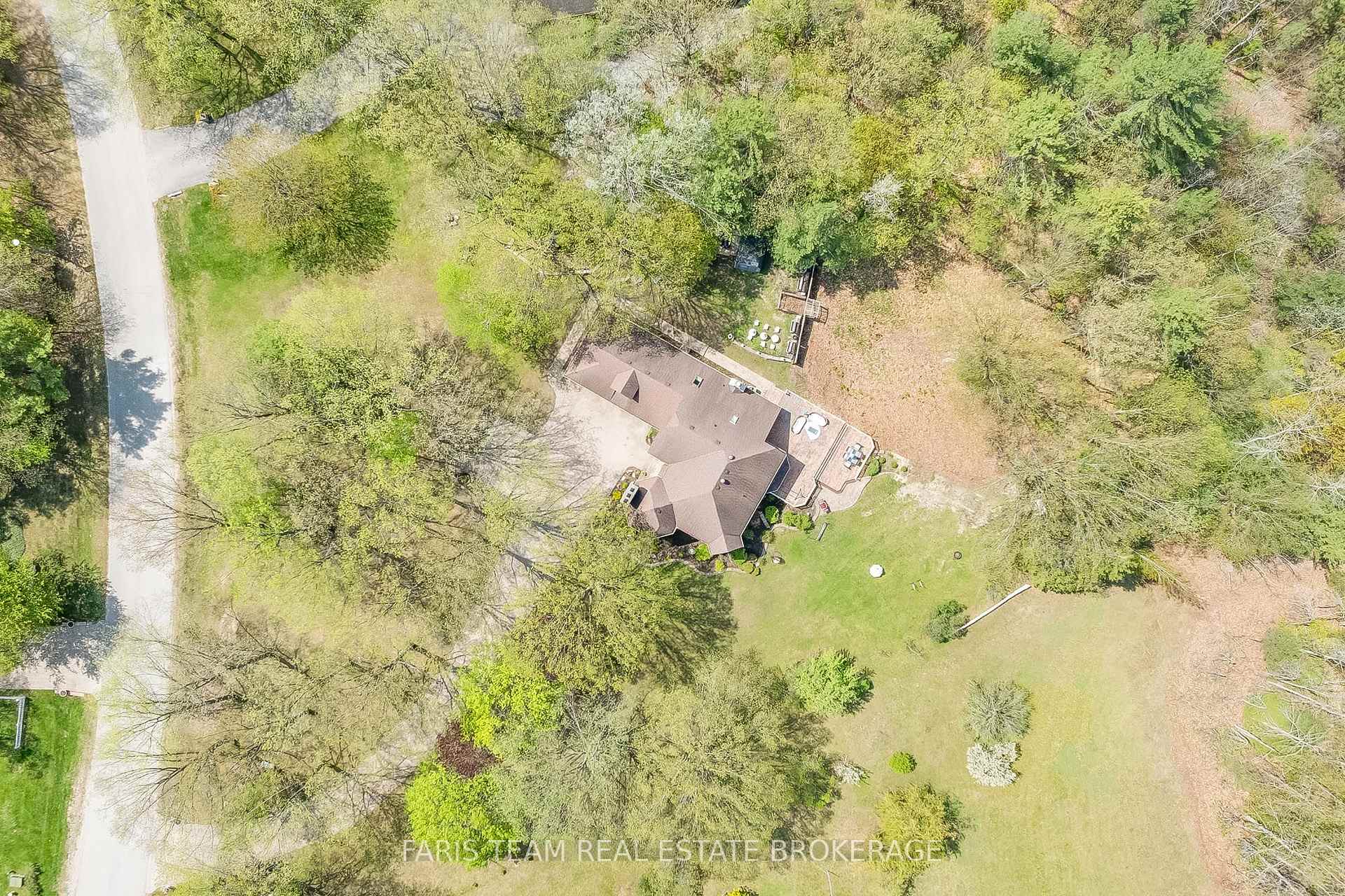 Photo 45 of 4 Mills Circle, Springwater, Rural Springwater — HOMEH