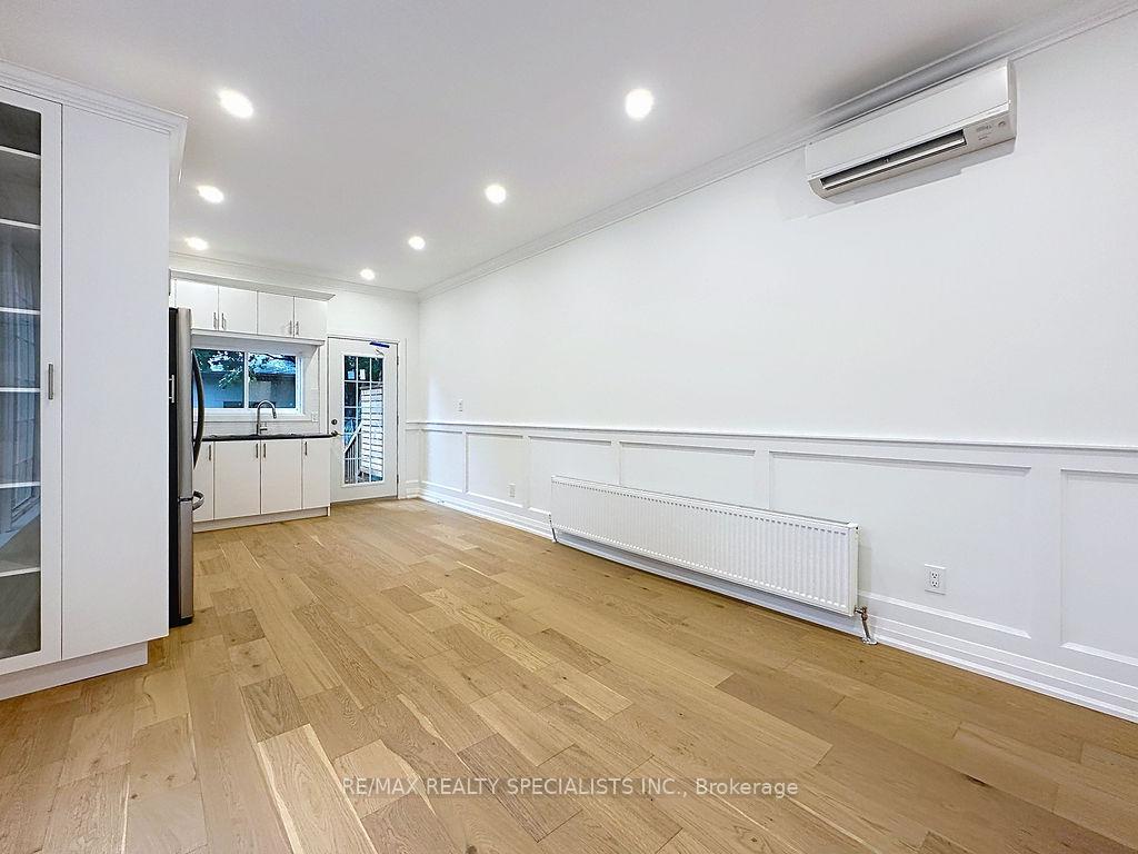 Photo 11 of 252 Earlscourt Avenue, Toronto, Caledonia-Fairbank — HOMEH