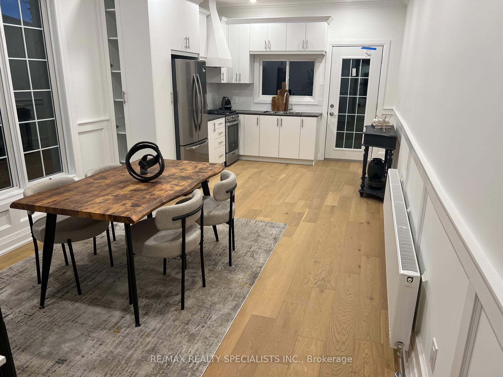 Photo 12 of 252 Earlscourt Avenue, Toronto, Caledonia-Fairbank — HOMEH