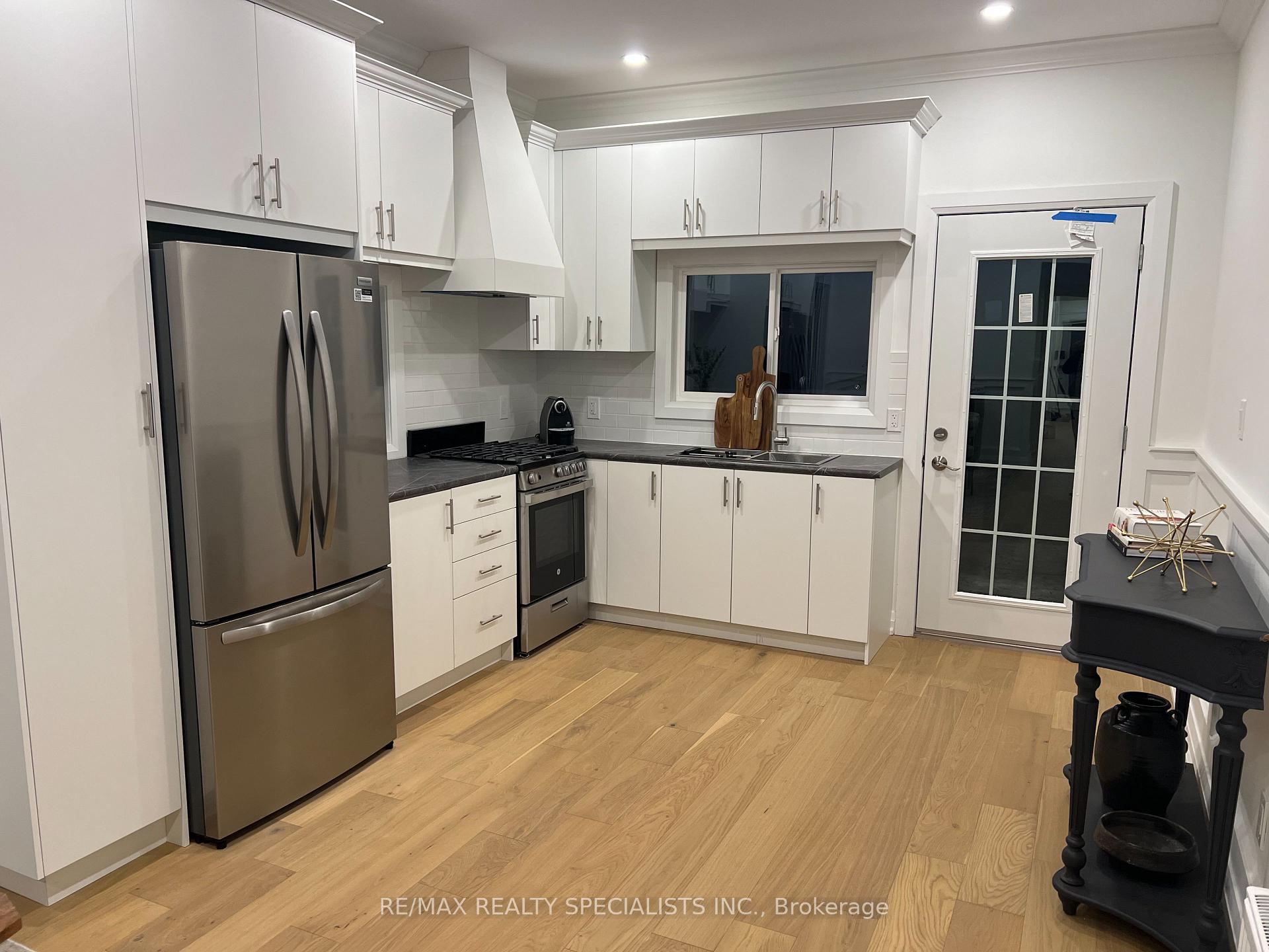 Photo 15 of 252 Earlscourt Avenue, Toronto, Caledonia-Fairbank — HOMEH