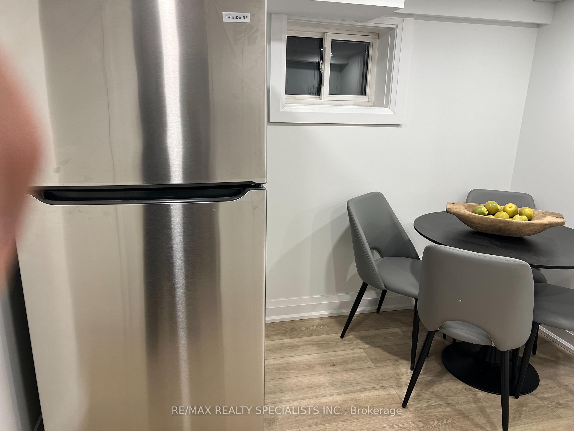 Photo 29 of 252 Earlscourt Avenue, Toronto, Caledonia-Fairbank — HOMEH