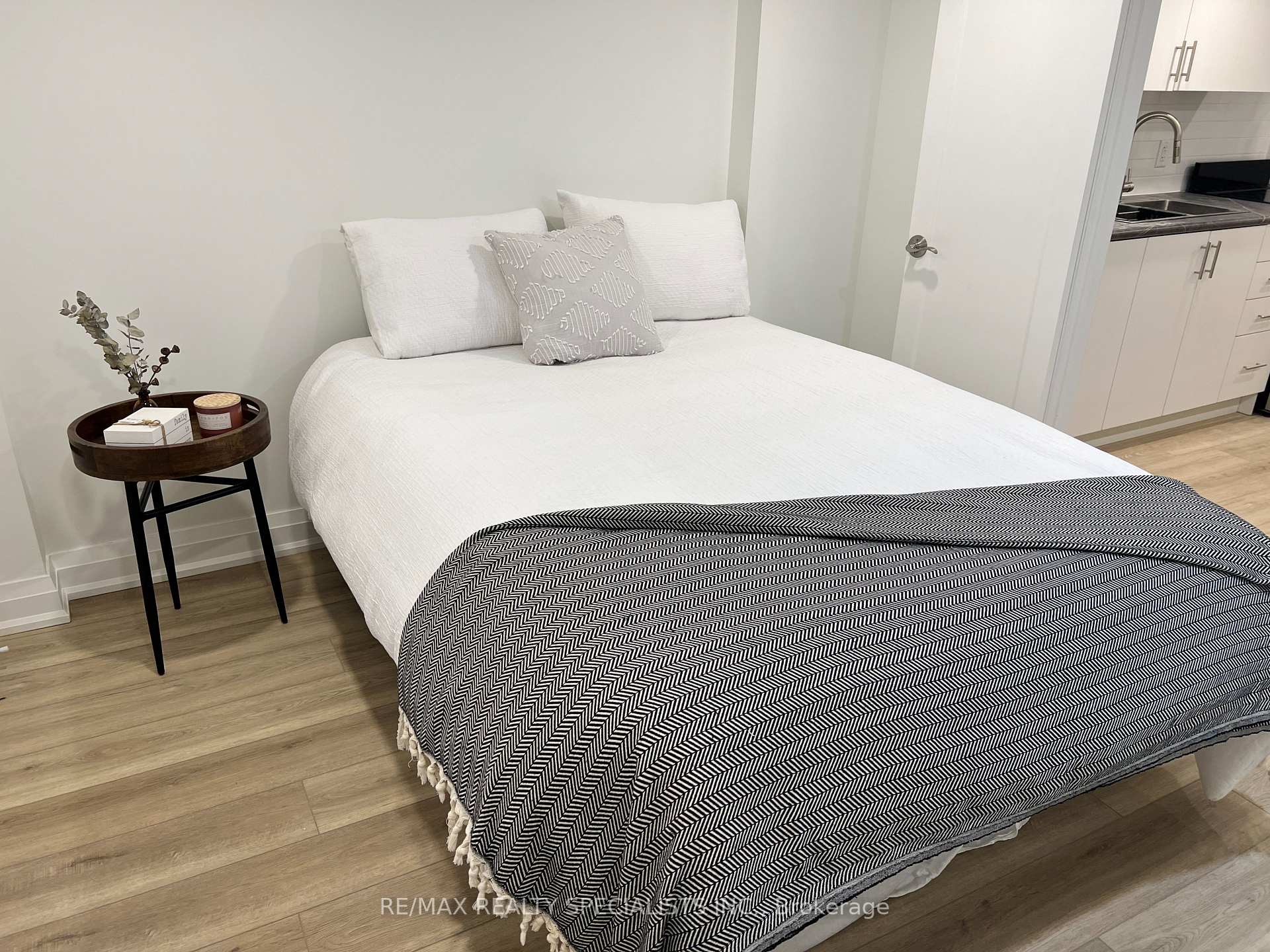 Photo 31 of 252 Earlscourt Avenue, Toronto, Caledonia-Fairbank — HOMEH