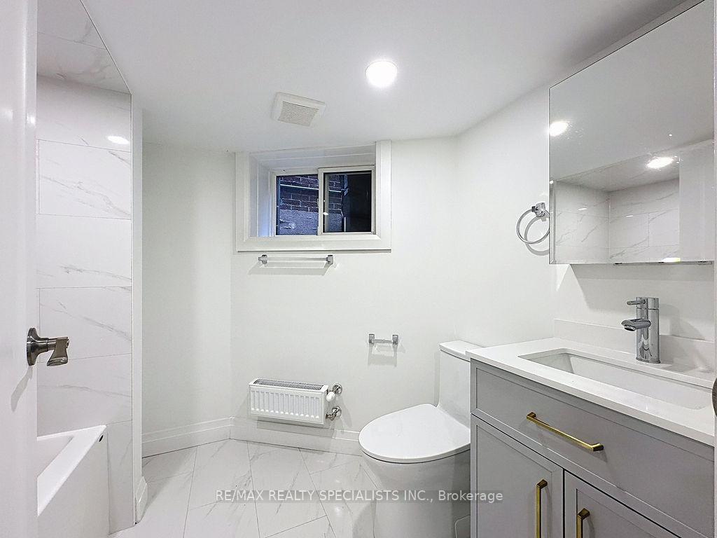 Photo 39 of 252 Earlscourt Avenue, Toronto, Caledonia-Fairbank — HOMEH