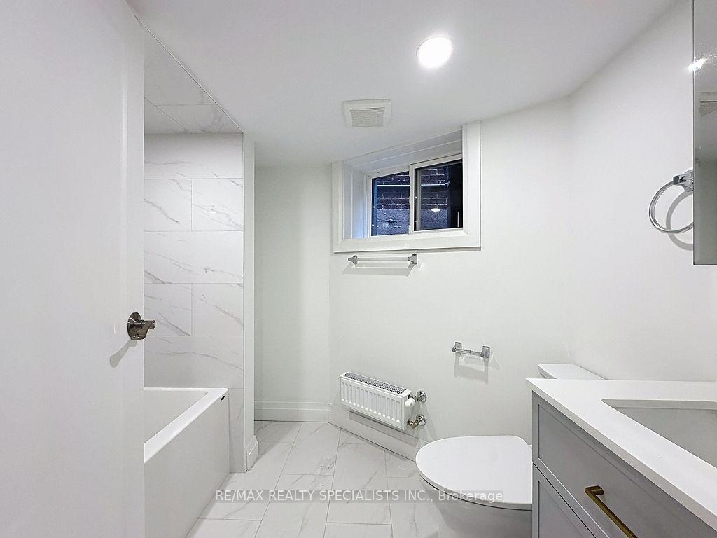 Photo 40 of 252 Earlscourt Avenue, Toronto, Caledonia-Fairbank — HOMEH