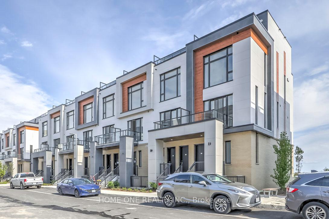 Photo 1 of Unit 503, 9 Steckeley House Lane, Richmond Hill, Rural Richmond Hill — HOMEH