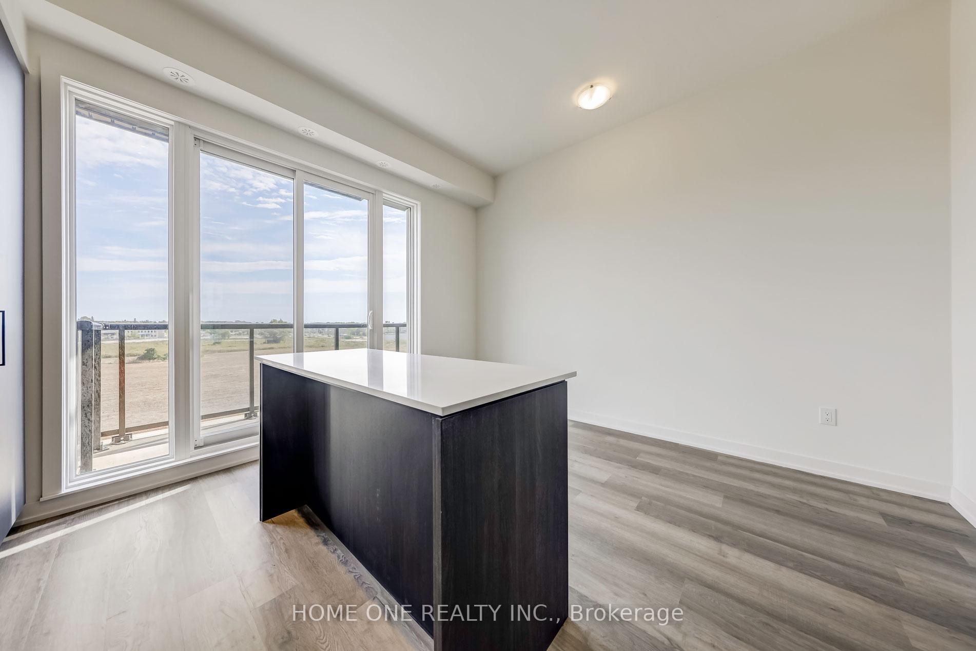 Photo 8 of Unit 503, 9 Steckeley House Lane, Richmond Hill, Rural Richmond Hill — HOMEH