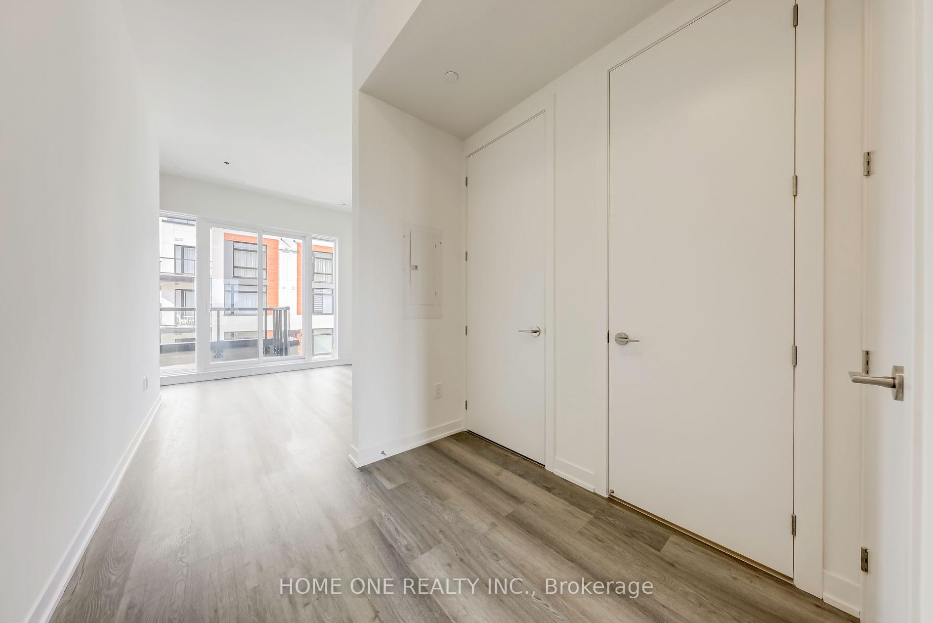 Photo 9 of Unit 503, 9 Steckeley House Lane, Richmond Hill, Rural Richmond Hill — HOMEH