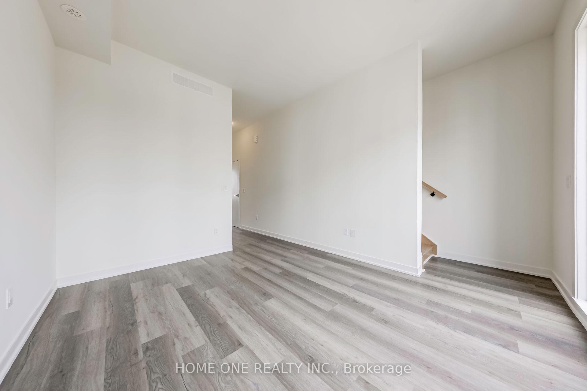 Photo 15 of Unit 503, 9 Steckeley House Lane, Richmond Hill, Rural Richmond Hill — HOMEH