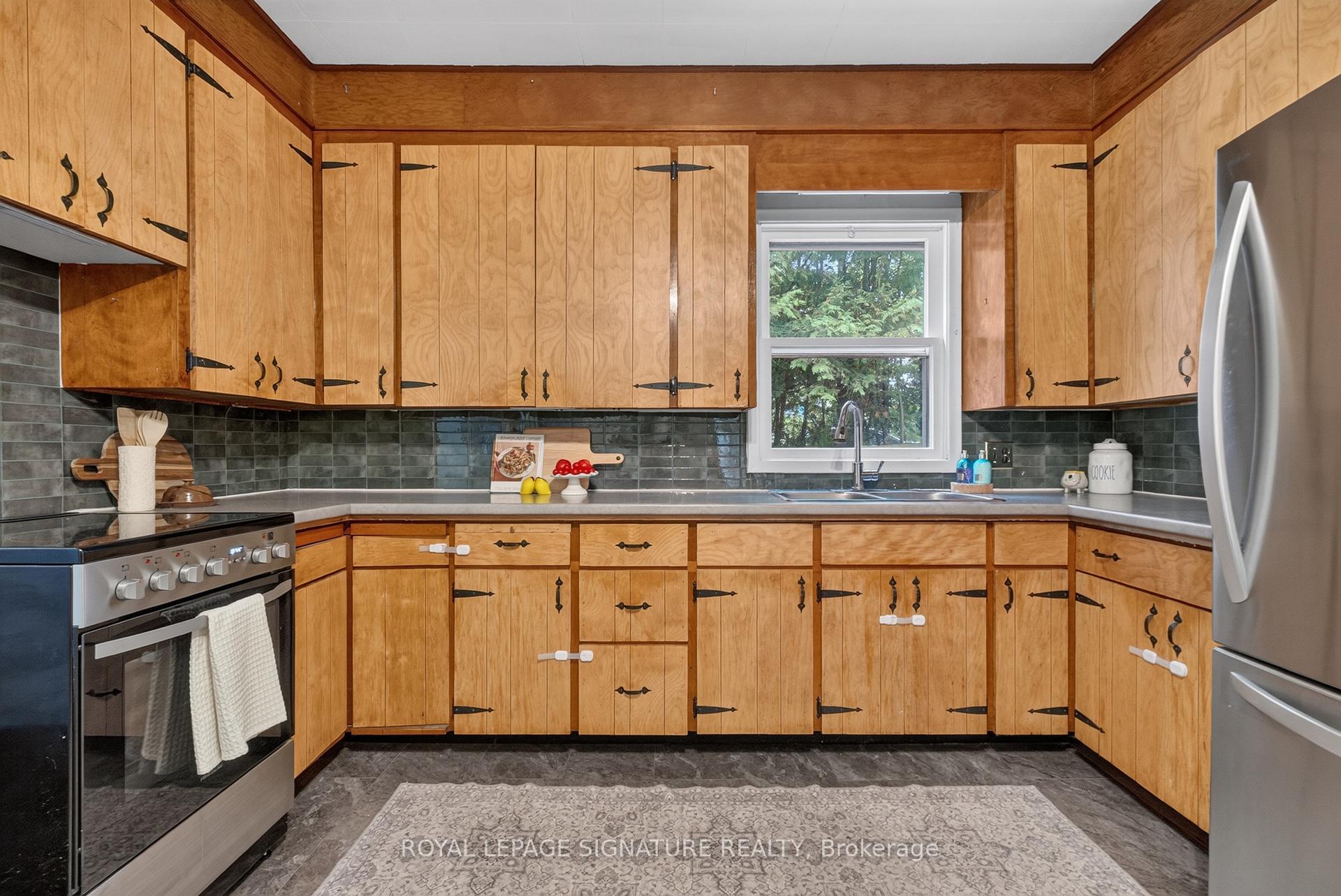 Photo 6 of 214 Edward Street, North Huron, Wingham — HOMEH