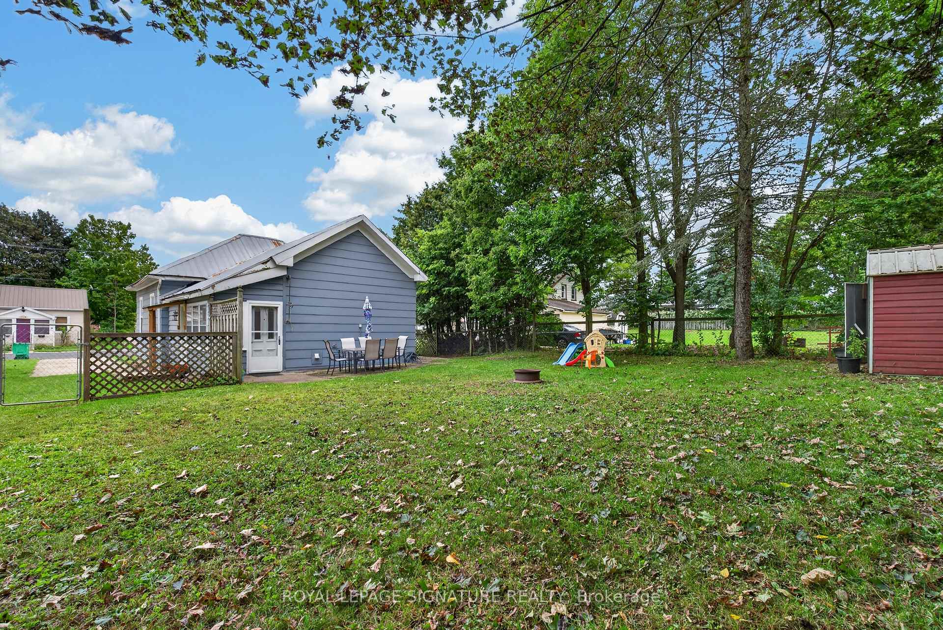 Photo 29 of 214 Edward Street, North Huron, Wingham — HOMEH