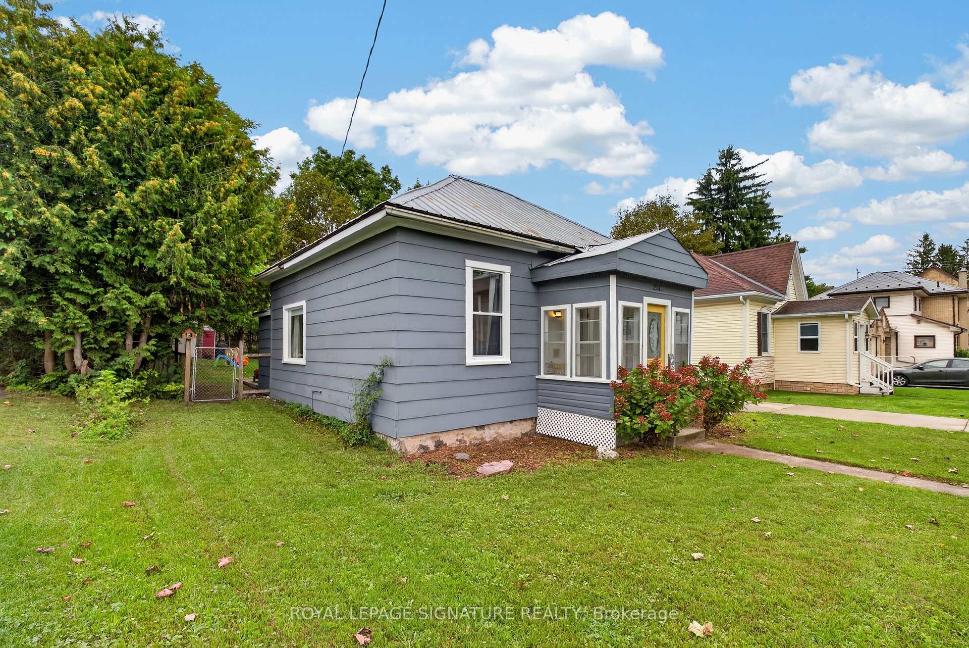 Photo 31 of 214 Edward Street, North Huron, Wingham — HOMEH
