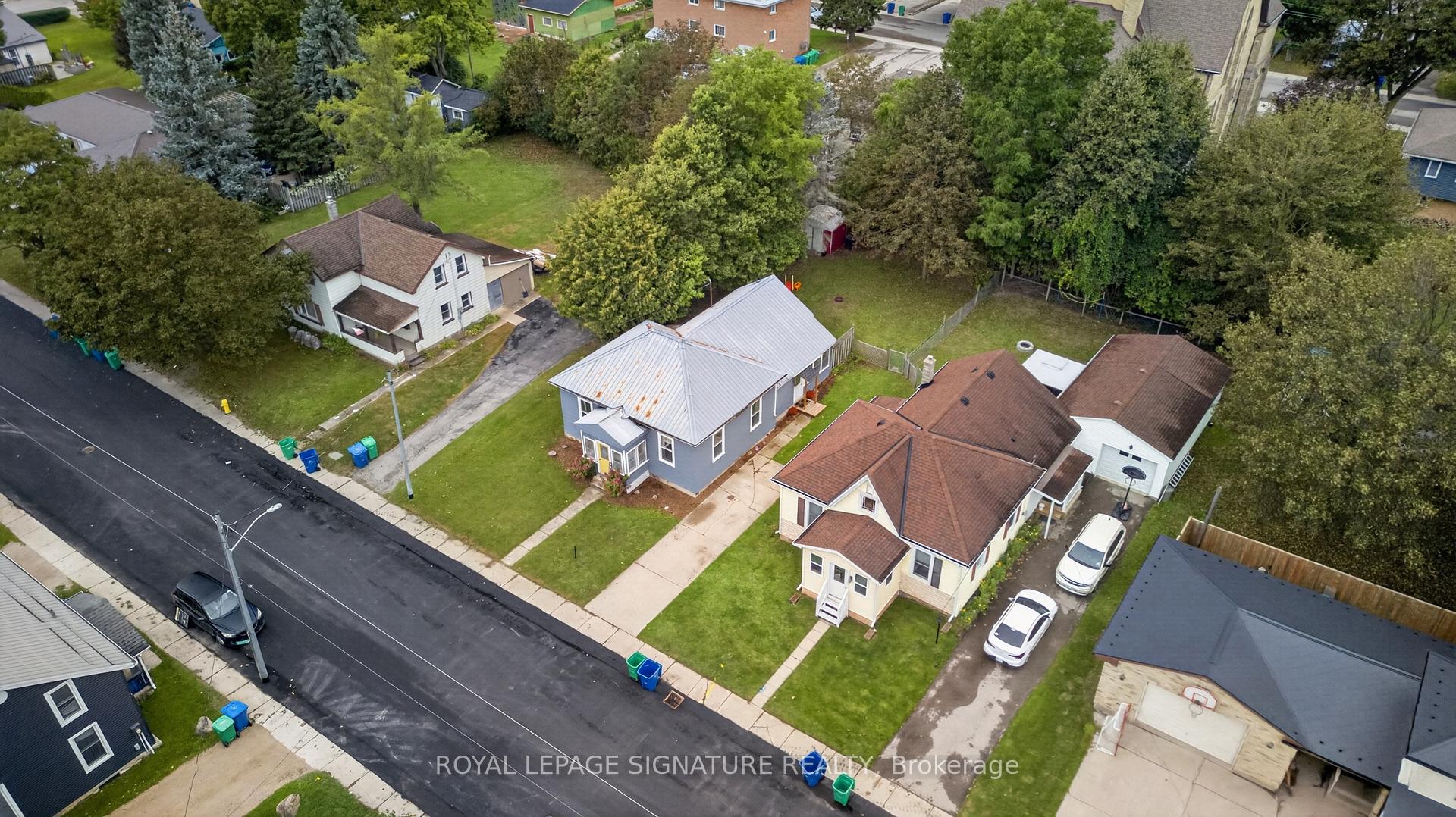 Photo 35 of 214 Edward Street, North Huron, Wingham — HOMEH