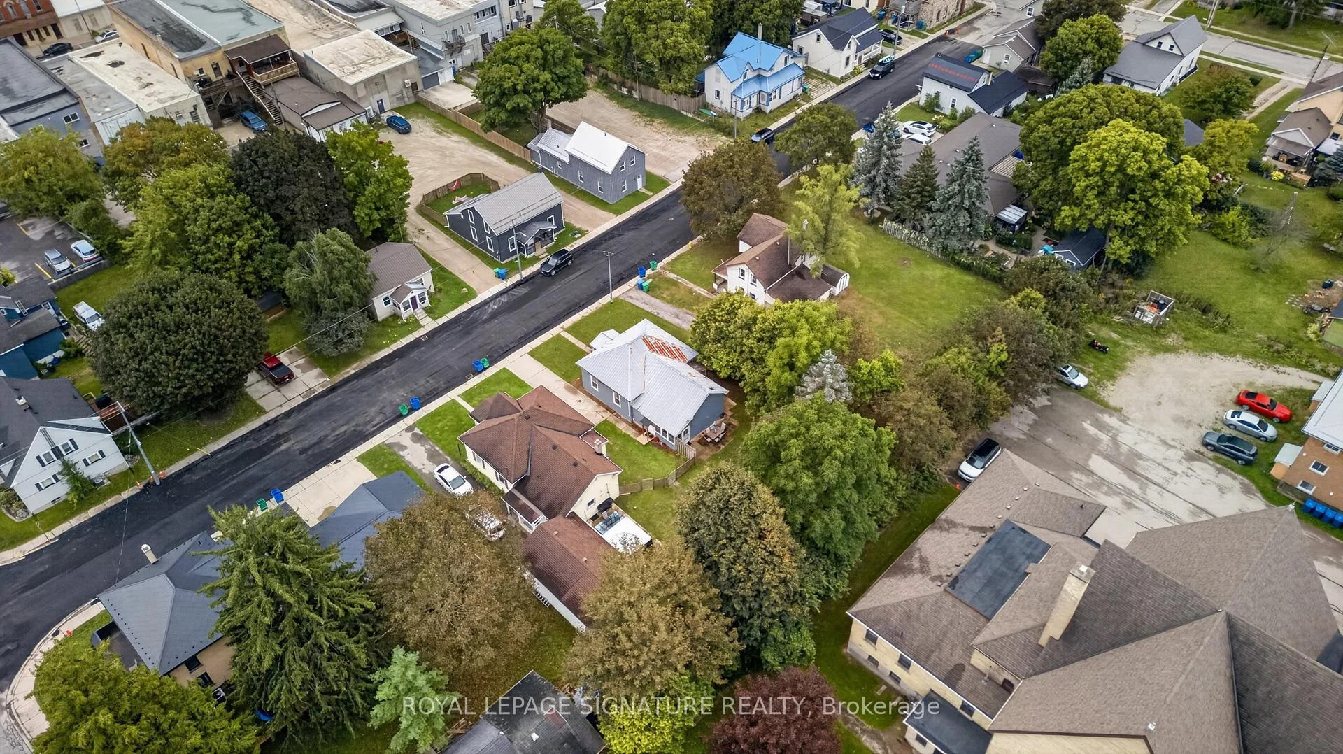 Photo 38 of 214 Edward Street, North Huron, Wingham — HOMEH