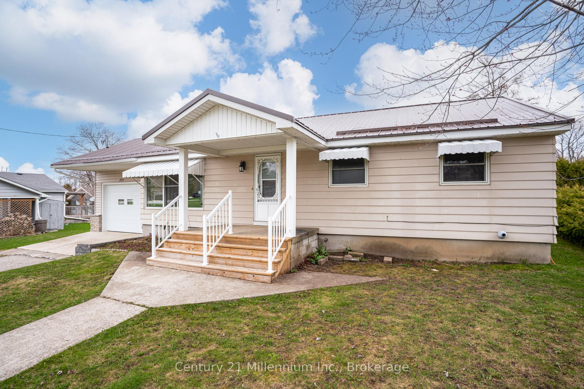 Photo 2 of 371 Hunter Street, South Bruce Peninsula — HOMEH