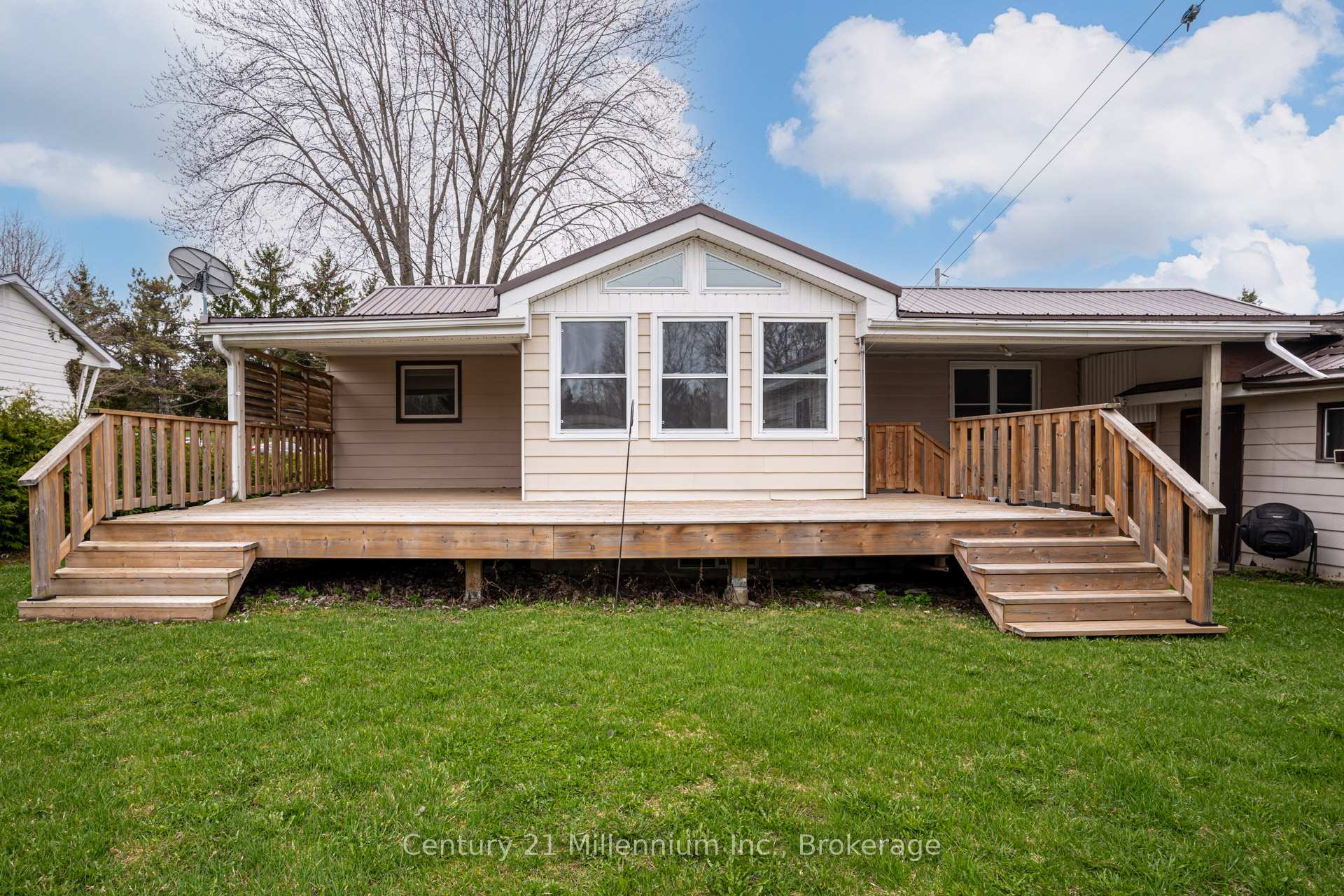 Photo 5 of 371 Hunter Street, South Bruce Peninsula — HOMEH
