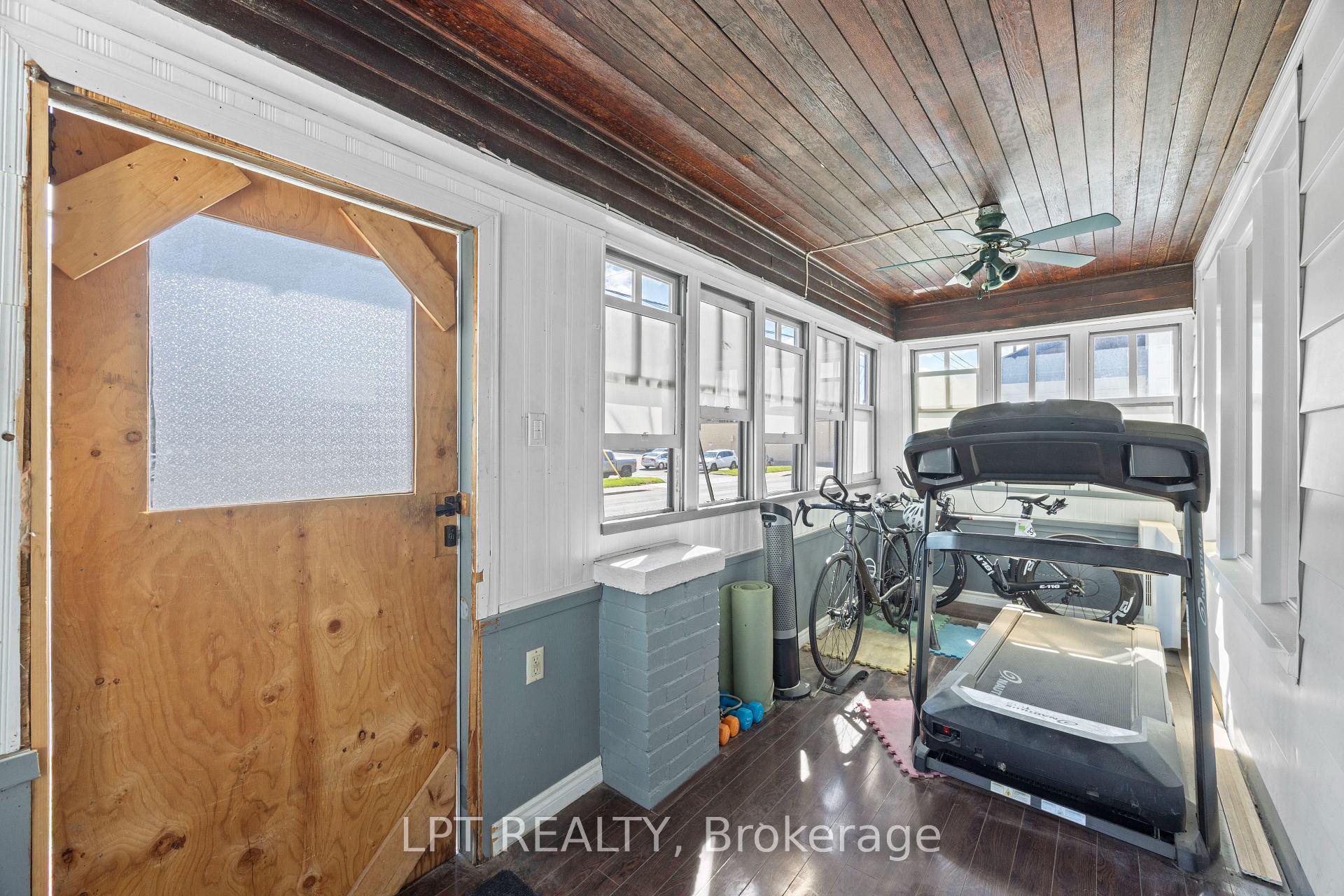 Photo 3 of 125 Curtis Street, St. Thomas — HOMEH