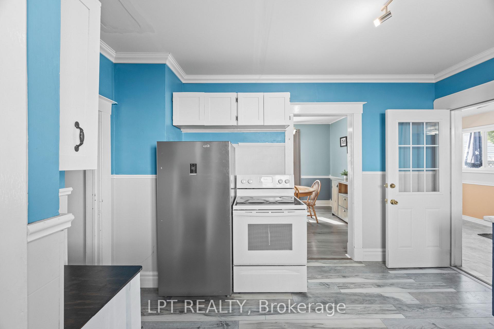 Photo 12 of 125 Curtis Street, St. Thomas — HOMEH