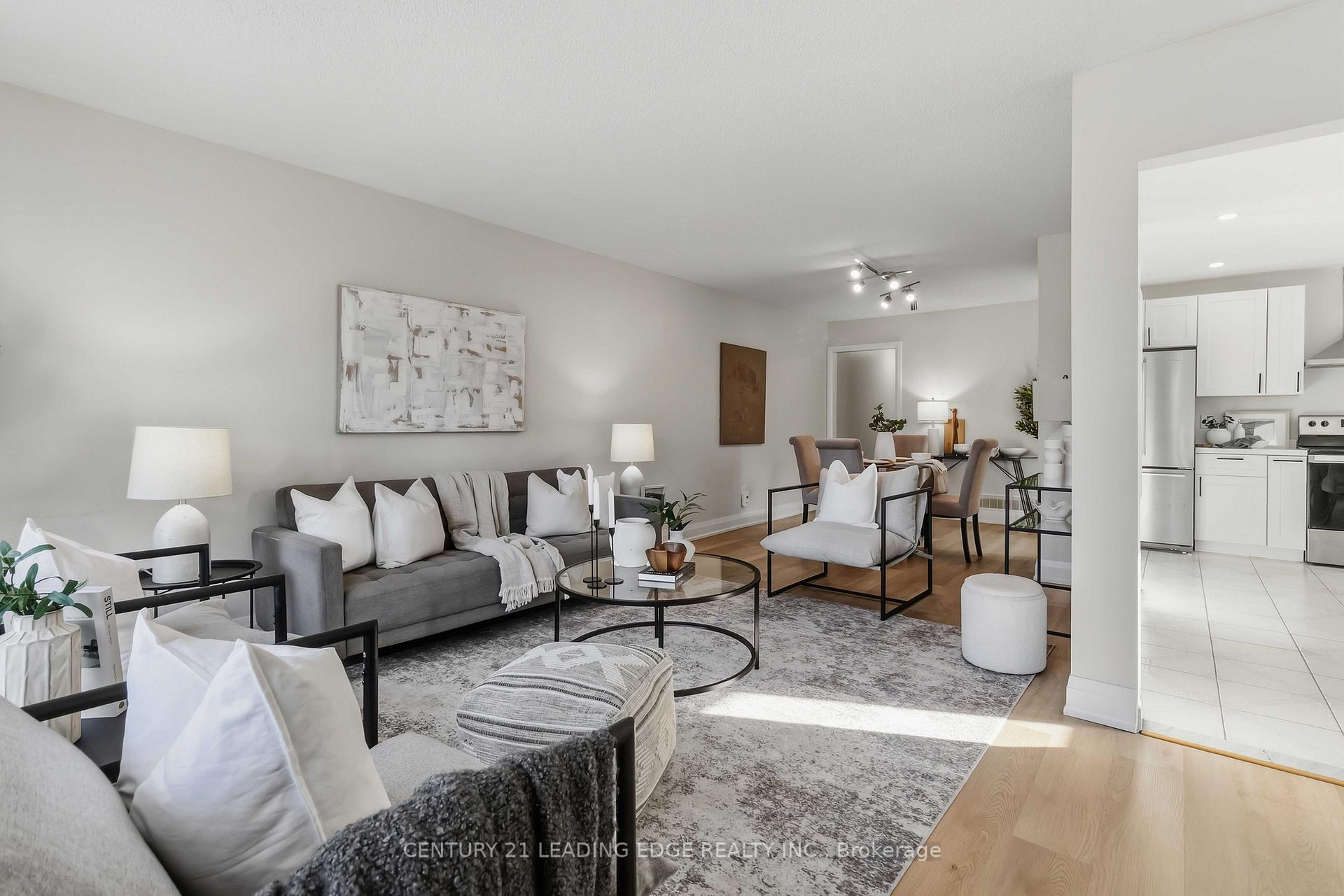 Photo 9 of 156 Landsdown Crescent, Markham, Wismer — HOMEH