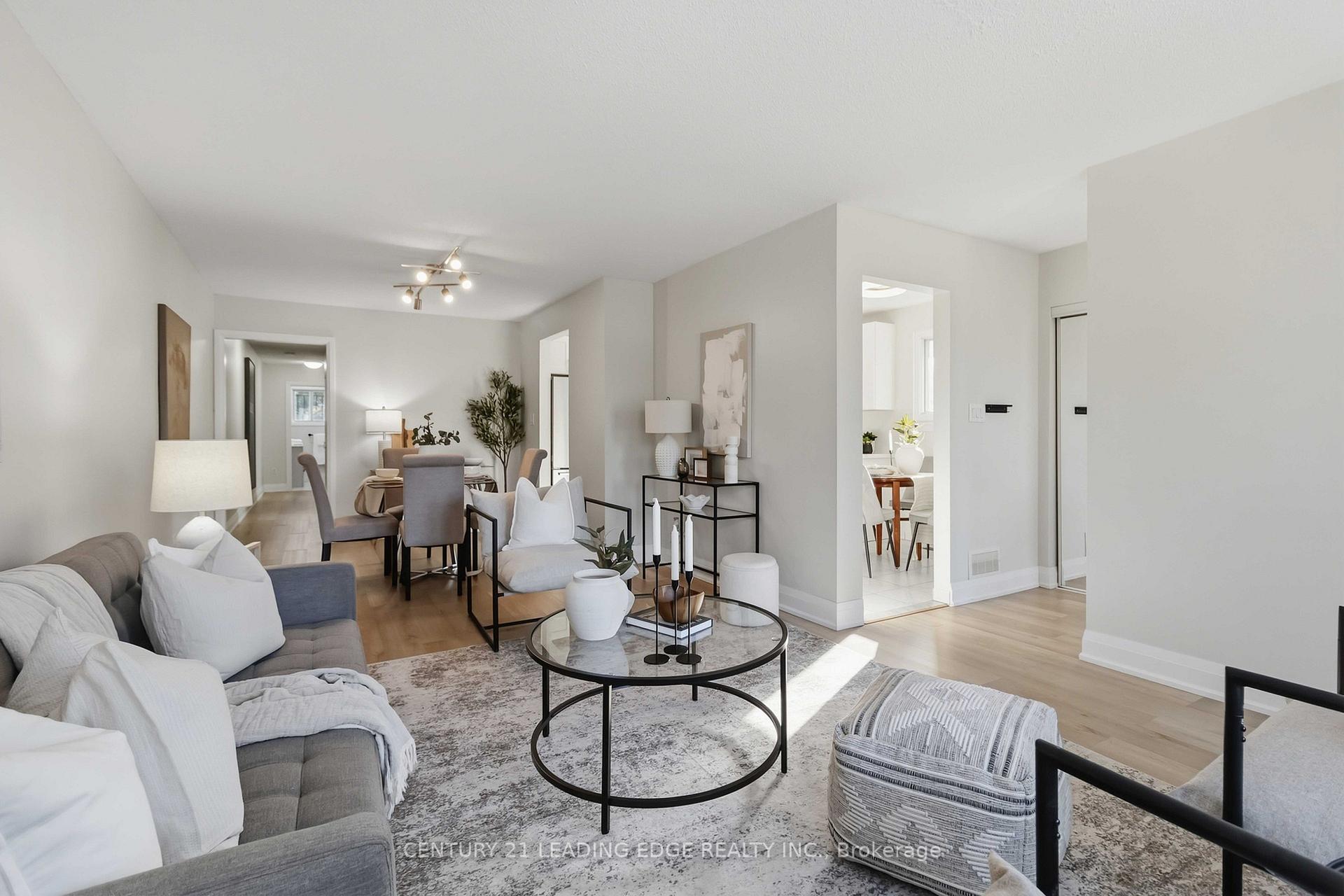 Photo 10 of 156 Landsdown Crescent, Markham, Wismer — HOMEH