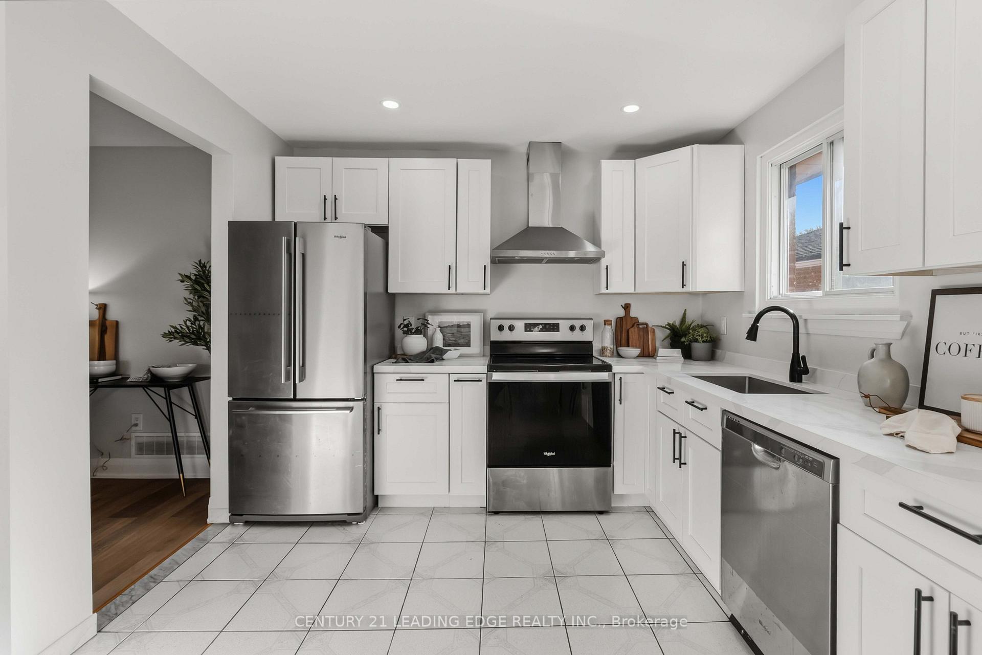 Photo 20 of 156 Landsdown Crescent, Markham, Wismer — HOMEH