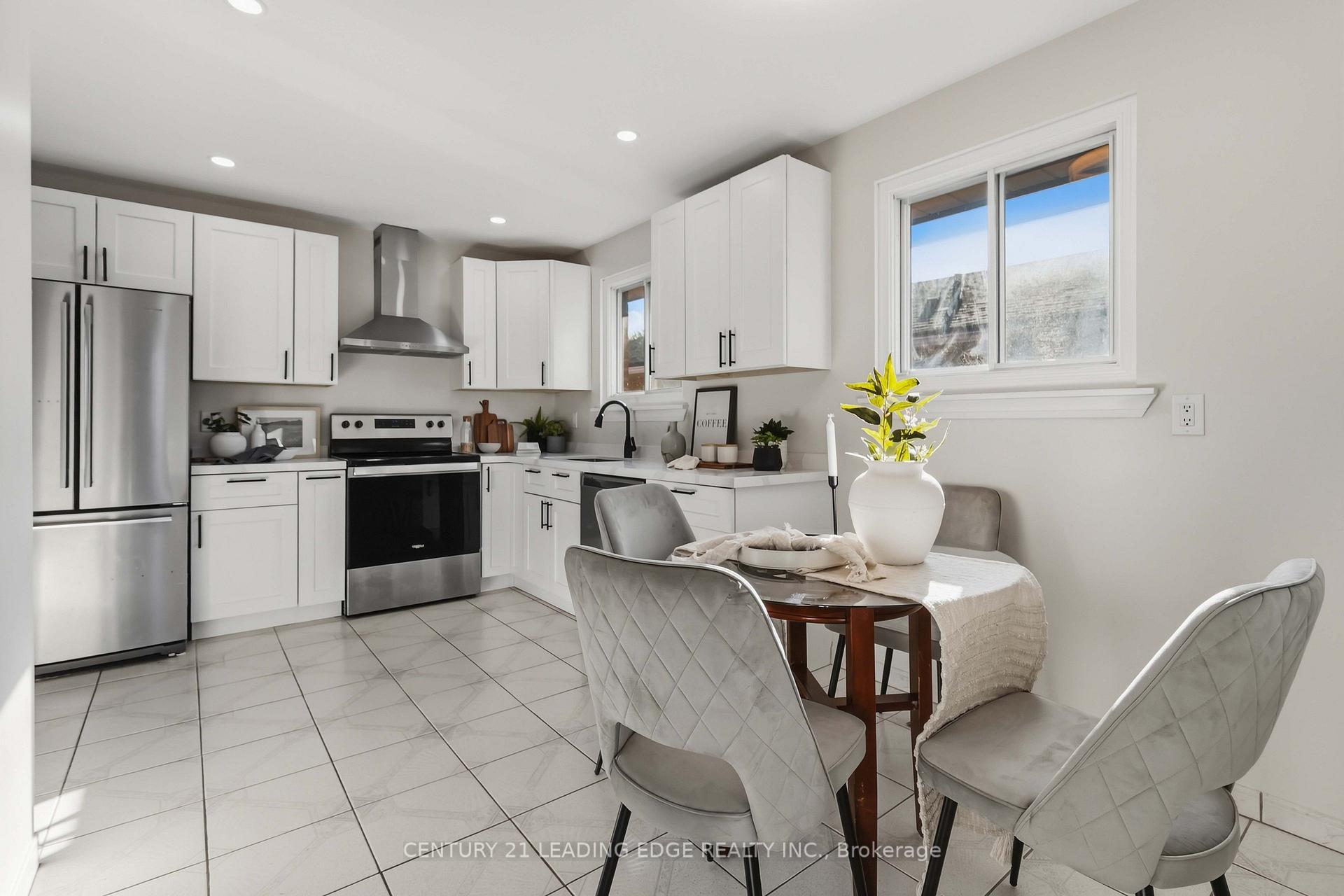 Photo 22 of 156 Landsdown Crescent, Markham, Wismer — HOMEH