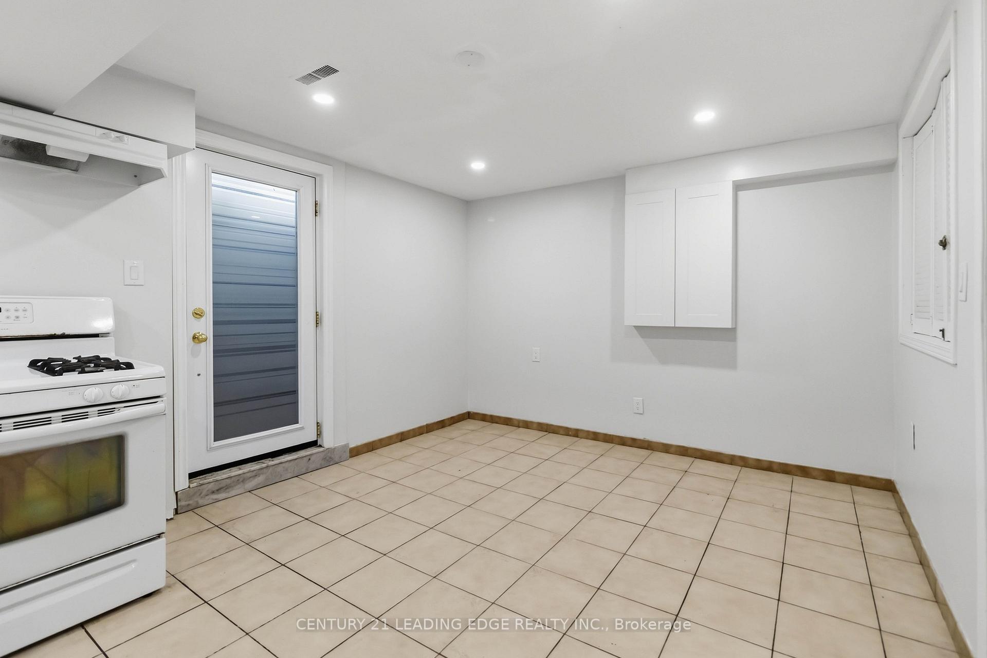 Photo 45 of 156 Landsdown Crescent, Markham, Wismer — HOMEH