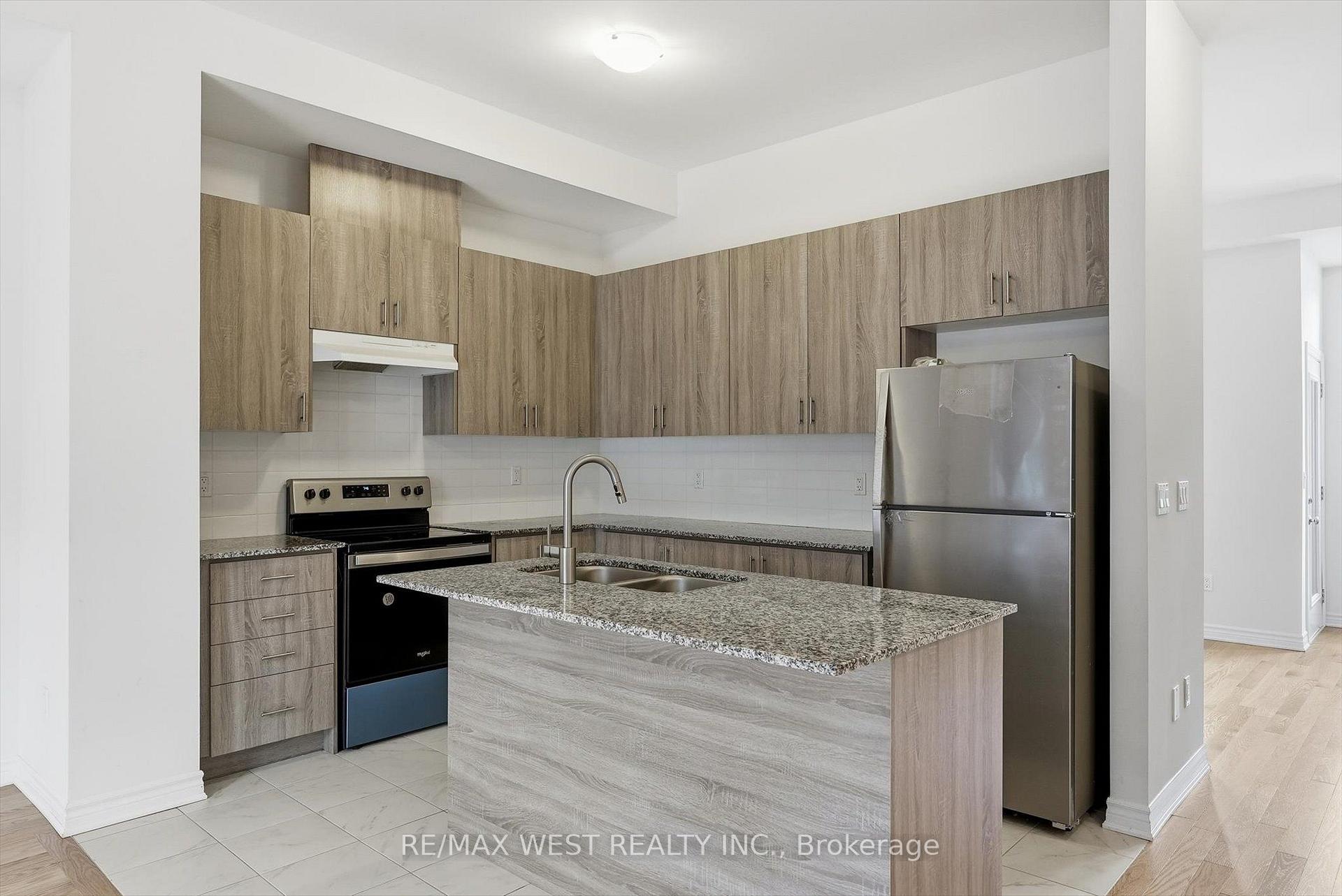 Photo 8 of 42 Quilico Road, Vaughan, Elder Mills — HOMEH