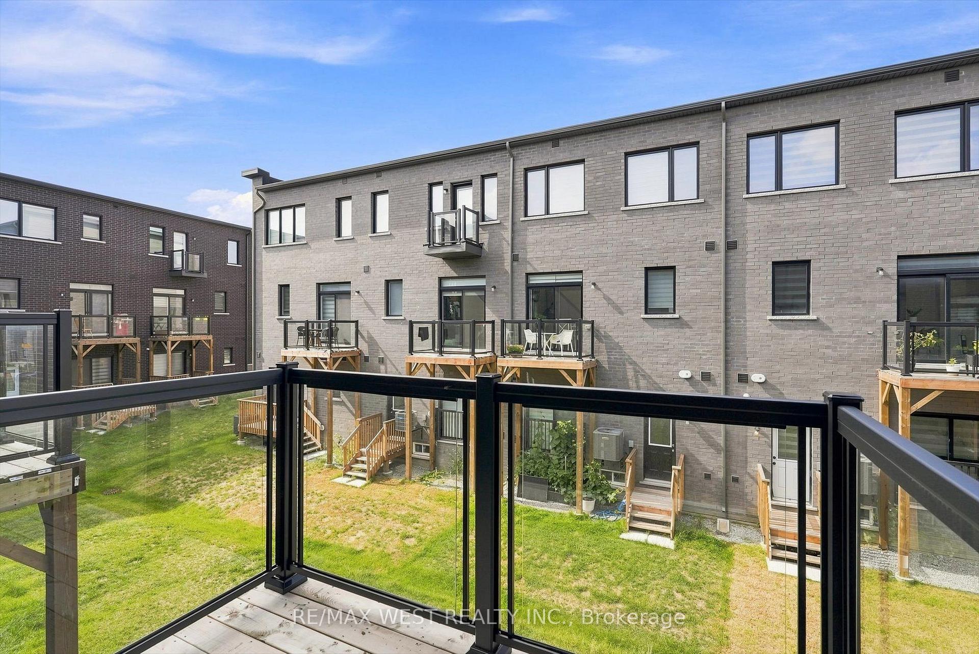 Photo 14 of 42 Quilico Road, Vaughan, Elder Mills — HOMEH