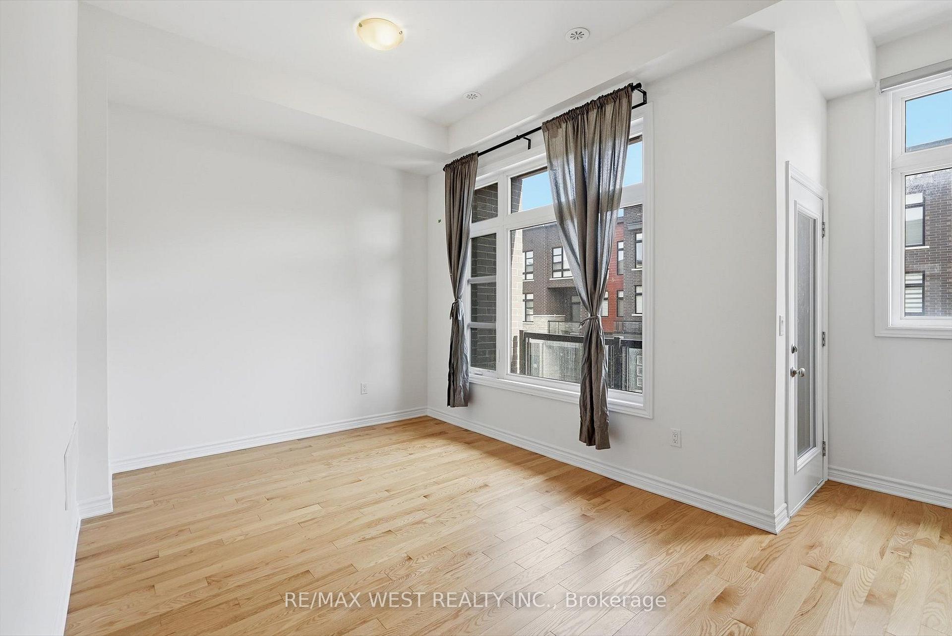Photo 16 of 42 Quilico Road, Vaughan, Elder Mills — HOMEH