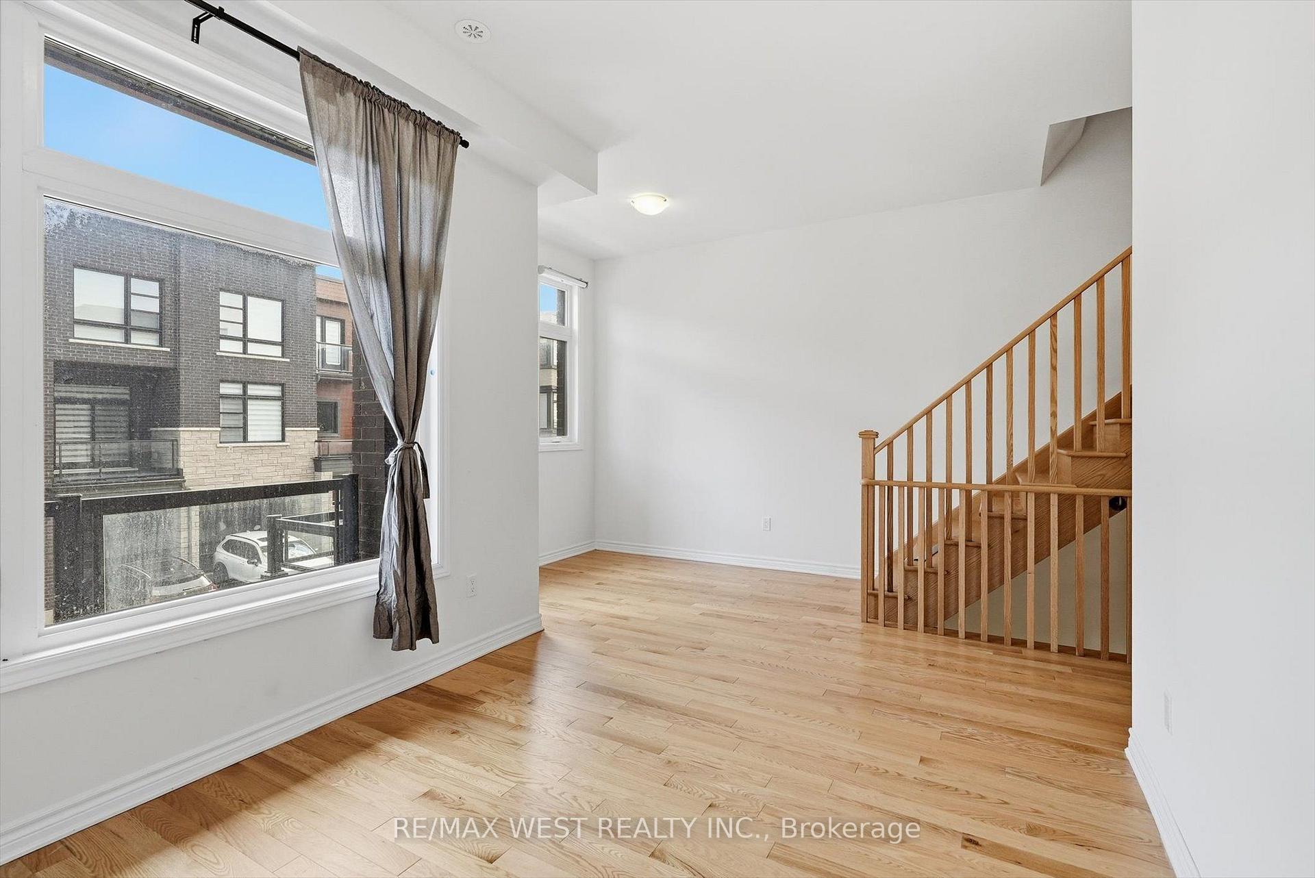 Photo 17 of 42 Quilico Road, Vaughan, Elder Mills — HOMEH