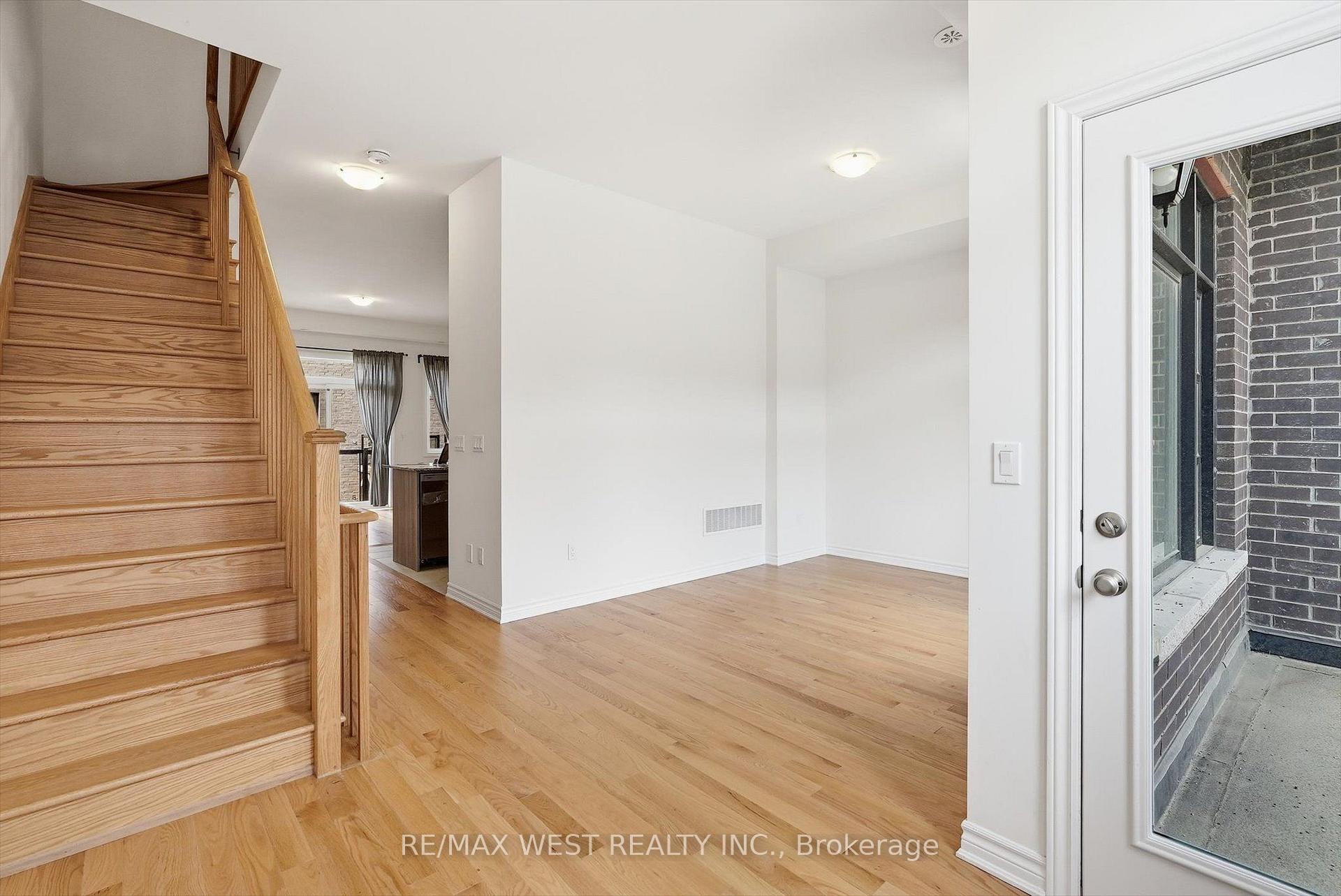 Photo 18 of 42 Quilico Road, Vaughan, Elder Mills — HOMEH