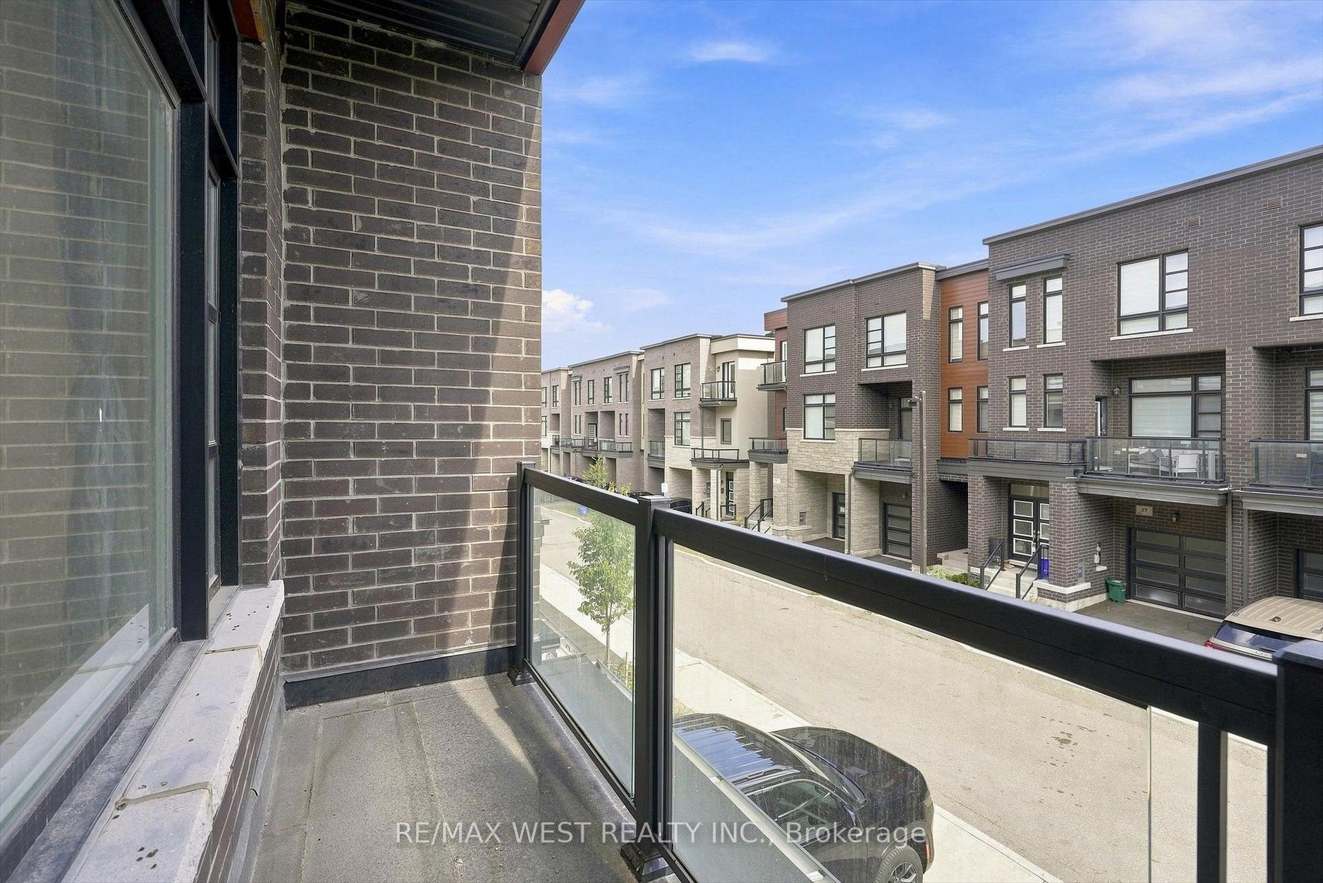 Photo 19 of 42 Quilico Road, Vaughan, Elder Mills — HOMEH