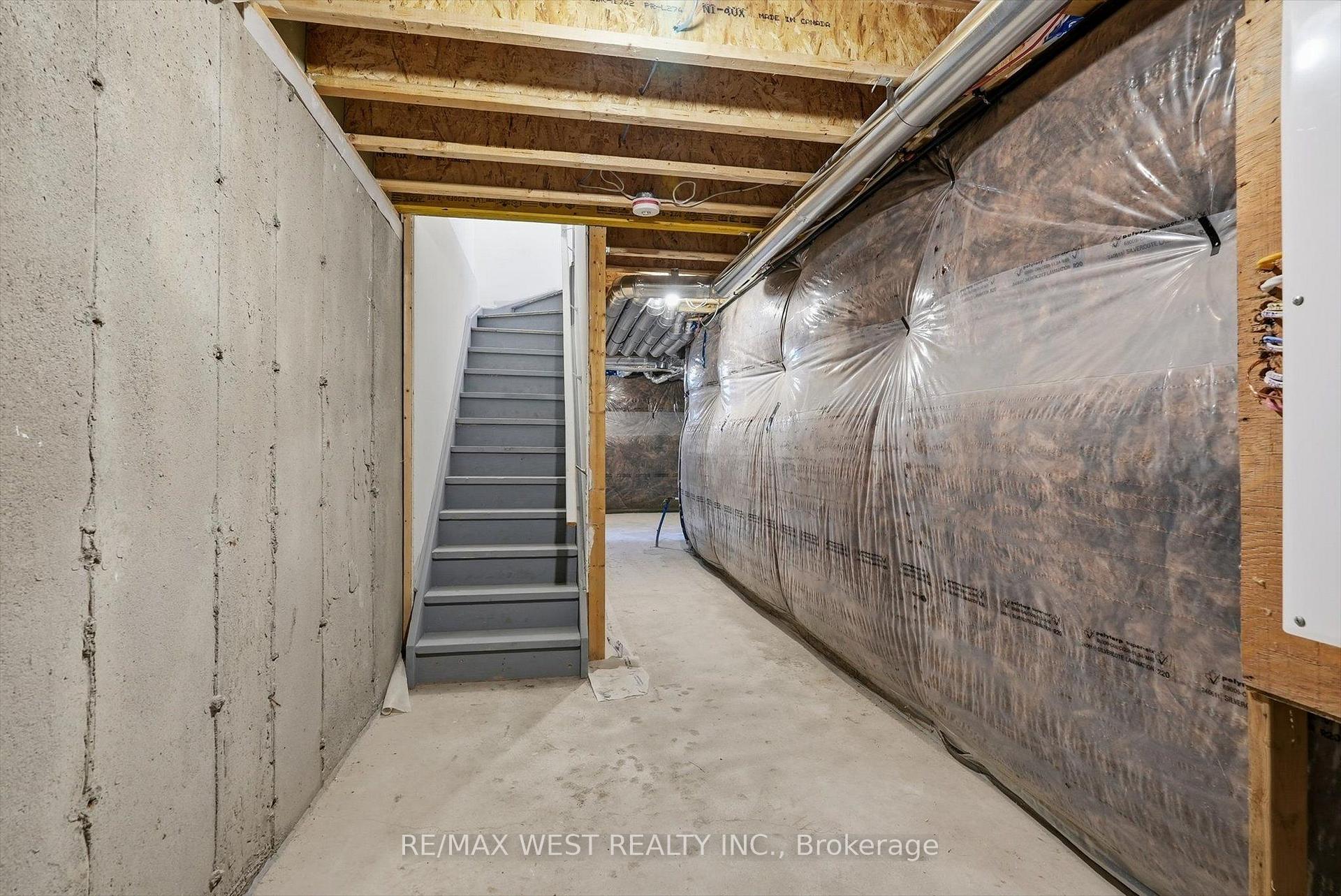 Photo 30 of 42 Quilico Road, Vaughan, Elder Mills — HOMEH
