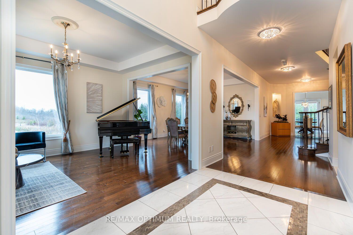 Photo 7 of 16 Layton Street, Brampton, Toronto Gore Rural Estate — HOMEH