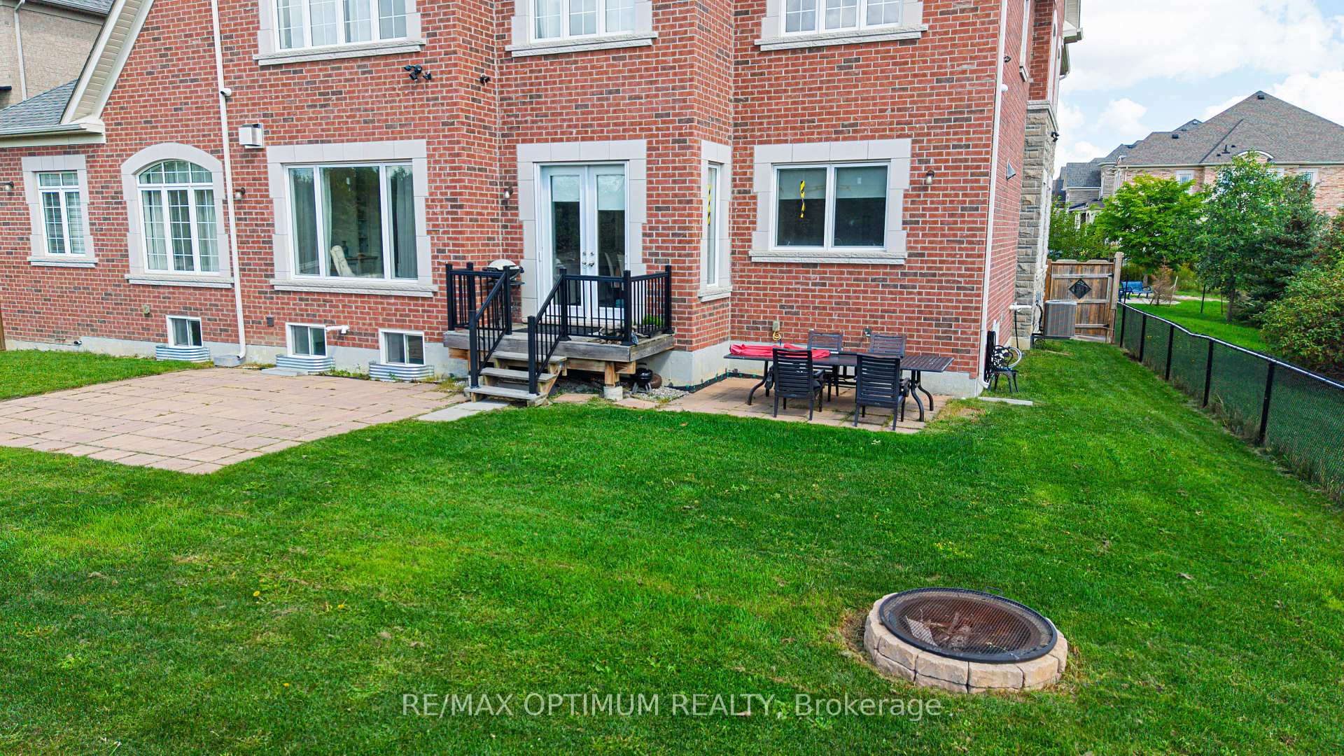 Photo 39 of 16 Layton Street, Brampton, Toronto Gore Rural Estate — HOMEH