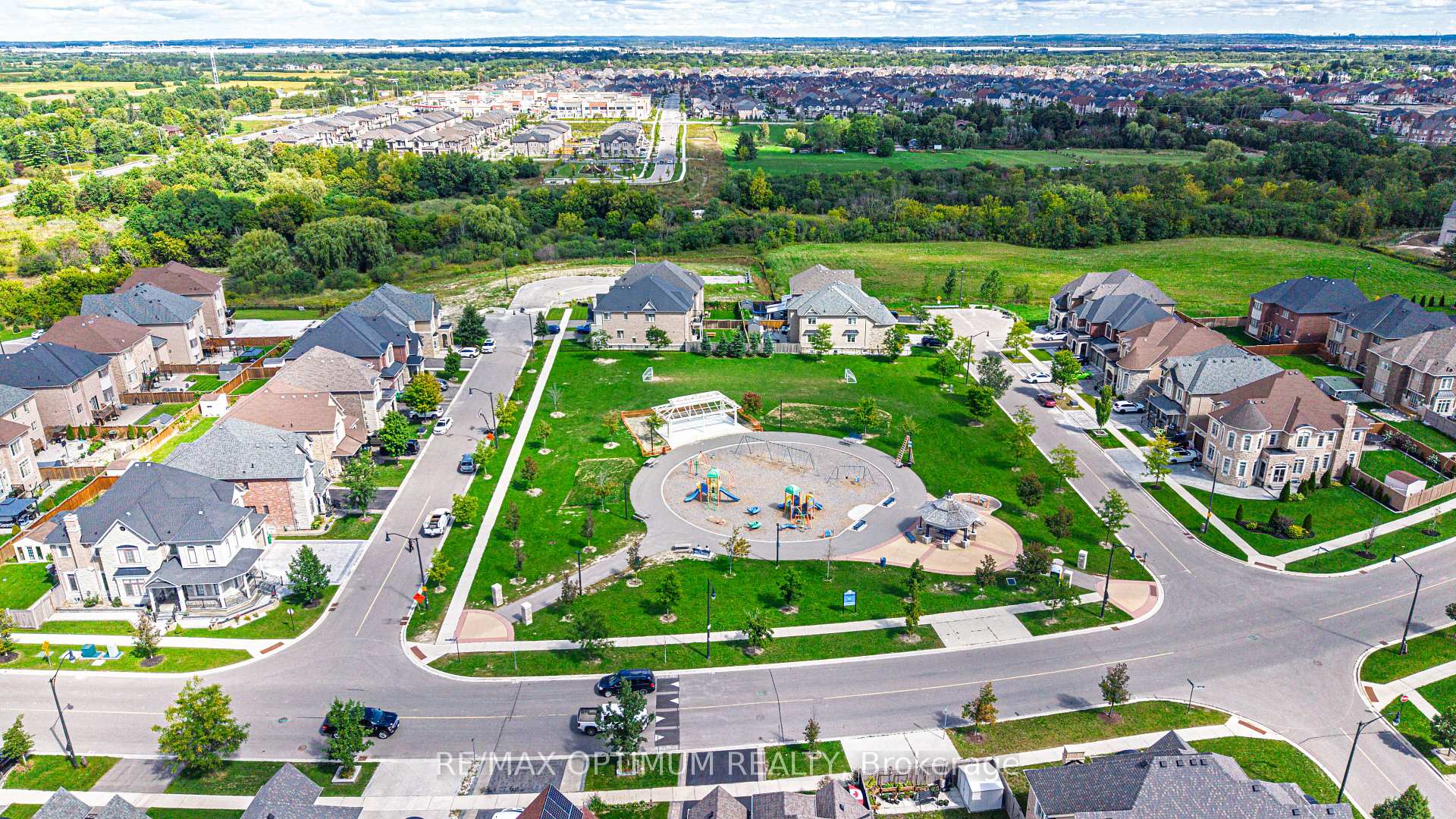 Photo 48 of 16 Layton Street, Brampton, Toronto Gore Rural Estate — HOMEH