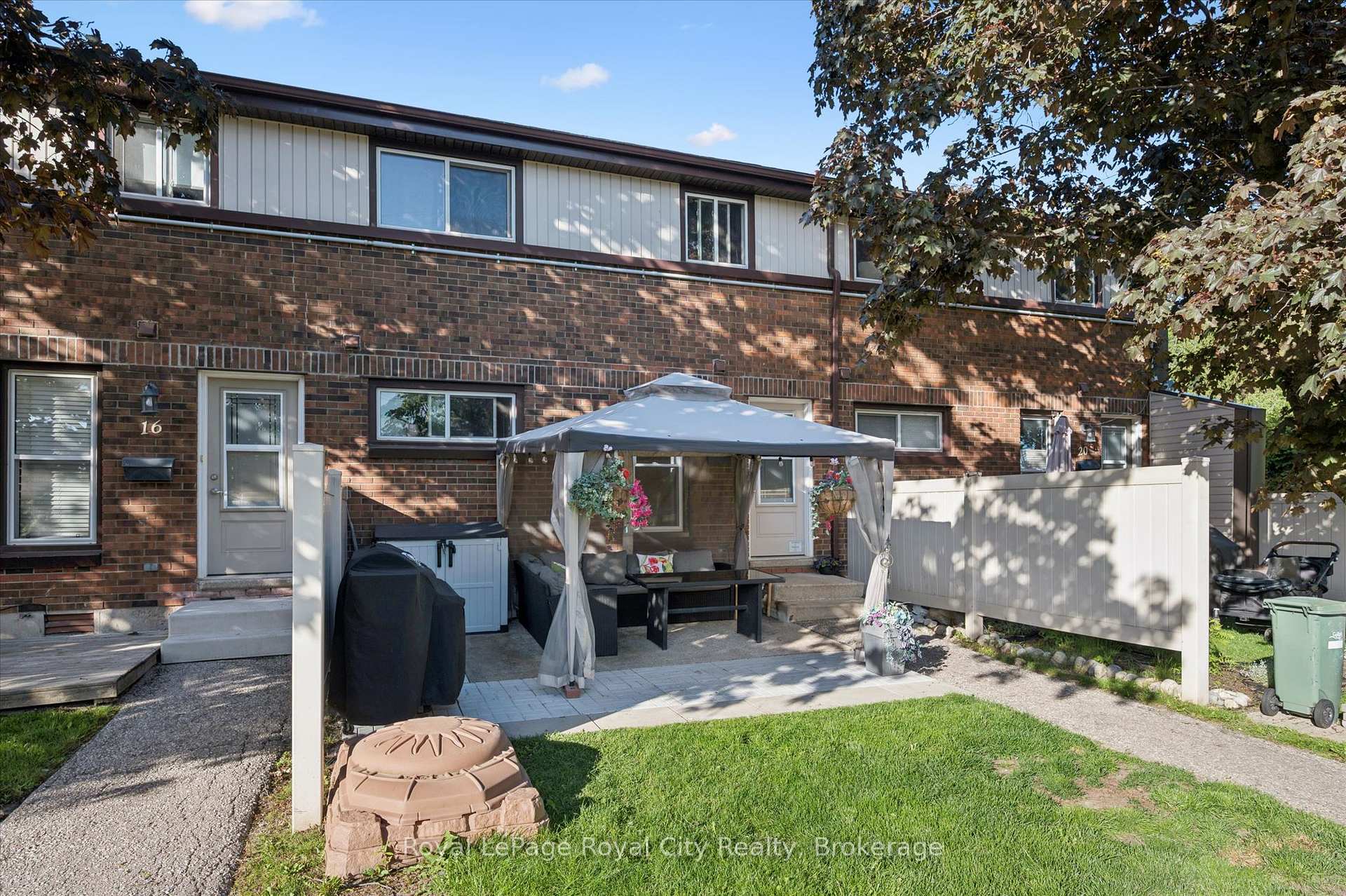 Photo 2 of Unit 18, 80 Burns Drive, Guelph, Riverside Park — HOMEH
