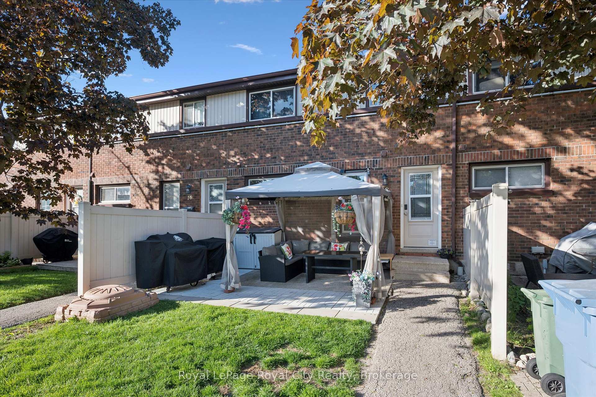 Photo 4 of Unit 18, 80 Burns Drive, Guelph, Riverside Park — HOMEH