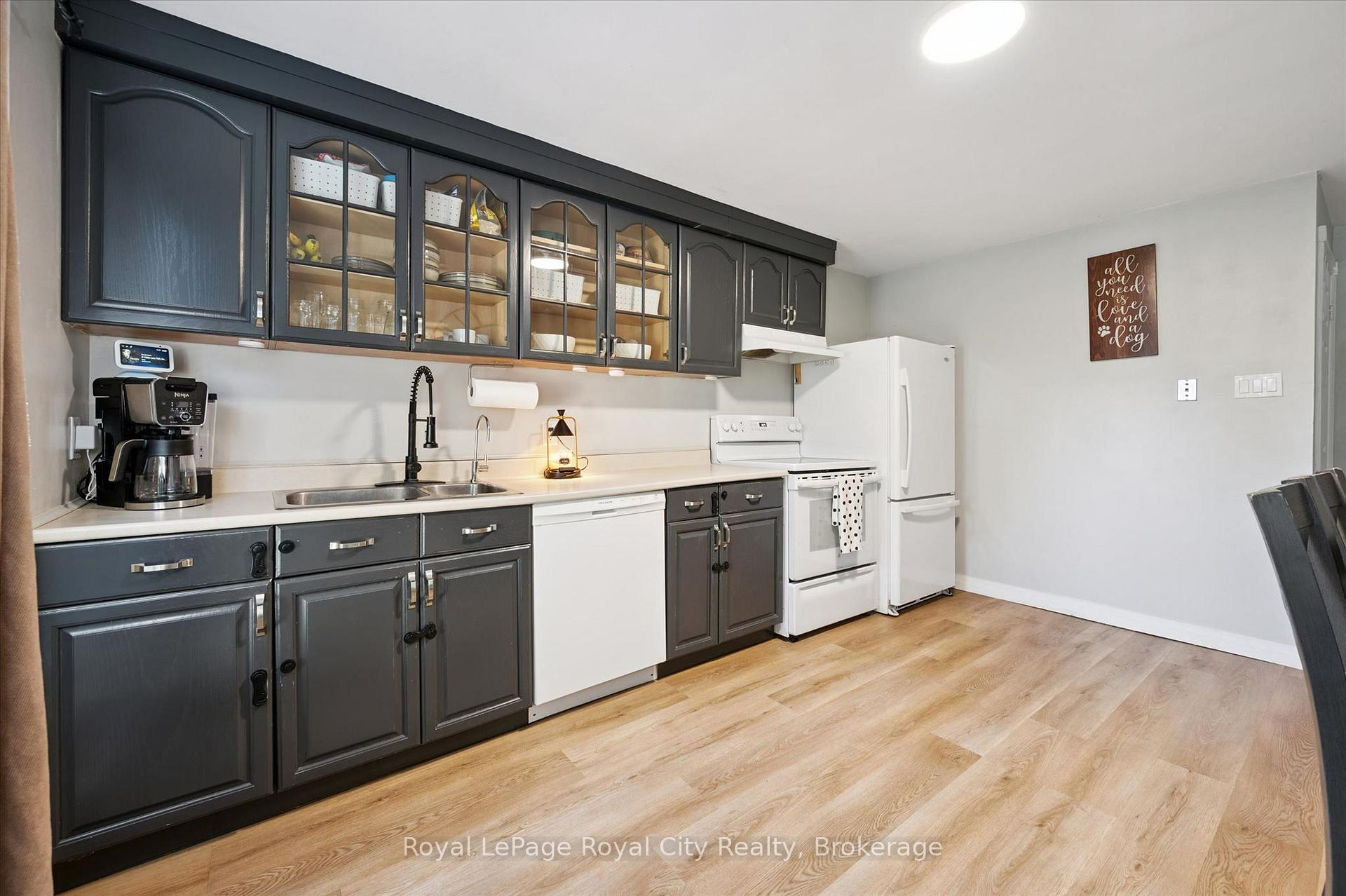 Photo 15 of Unit 18, 80 Burns Drive, Guelph, Riverside Park — HOMEH