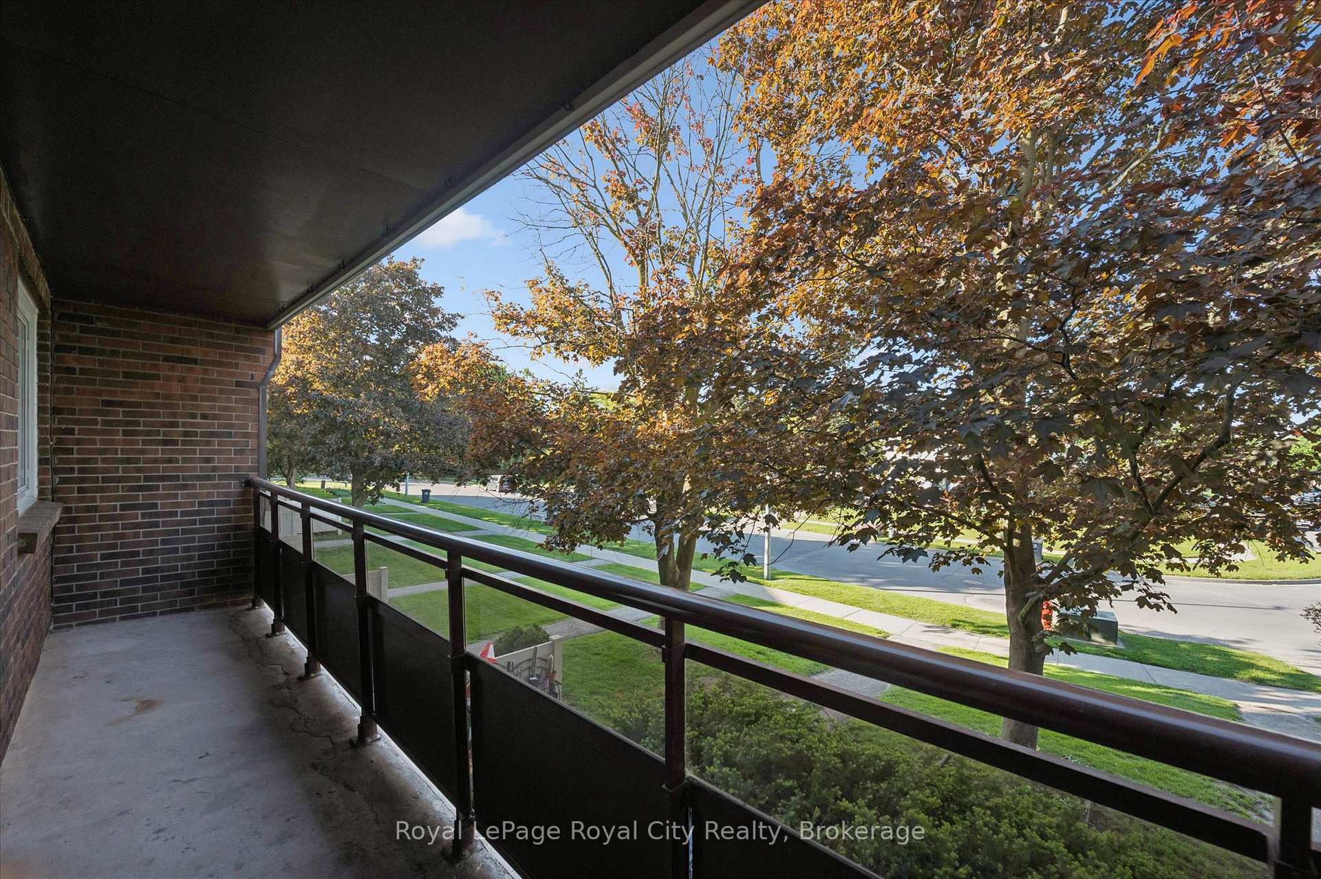 Photo 34 of Unit 18, 80 Burns Drive, Guelph, Riverside Park — HOMEH