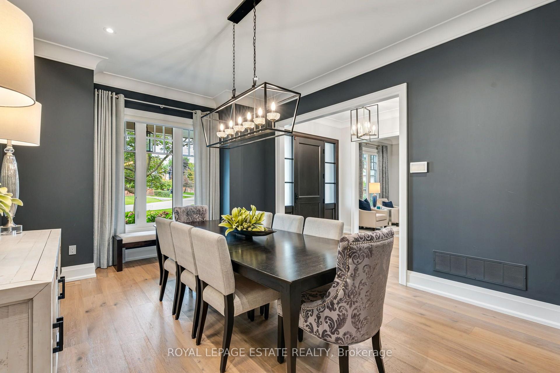 Photo 9 of 412 Saville Crescent, Oakville, West — HOMEH