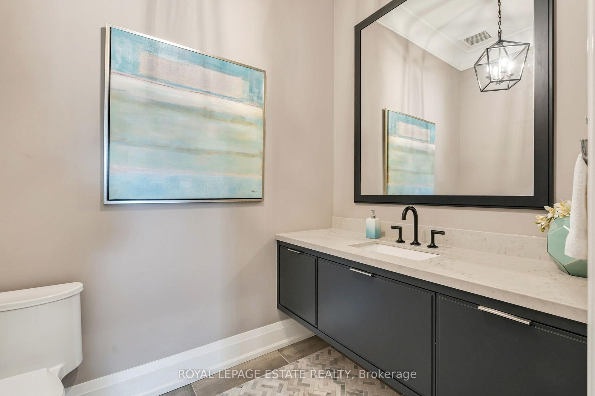 Photo 17 of 412 Saville Crescent, Oakville, West — HOMEH